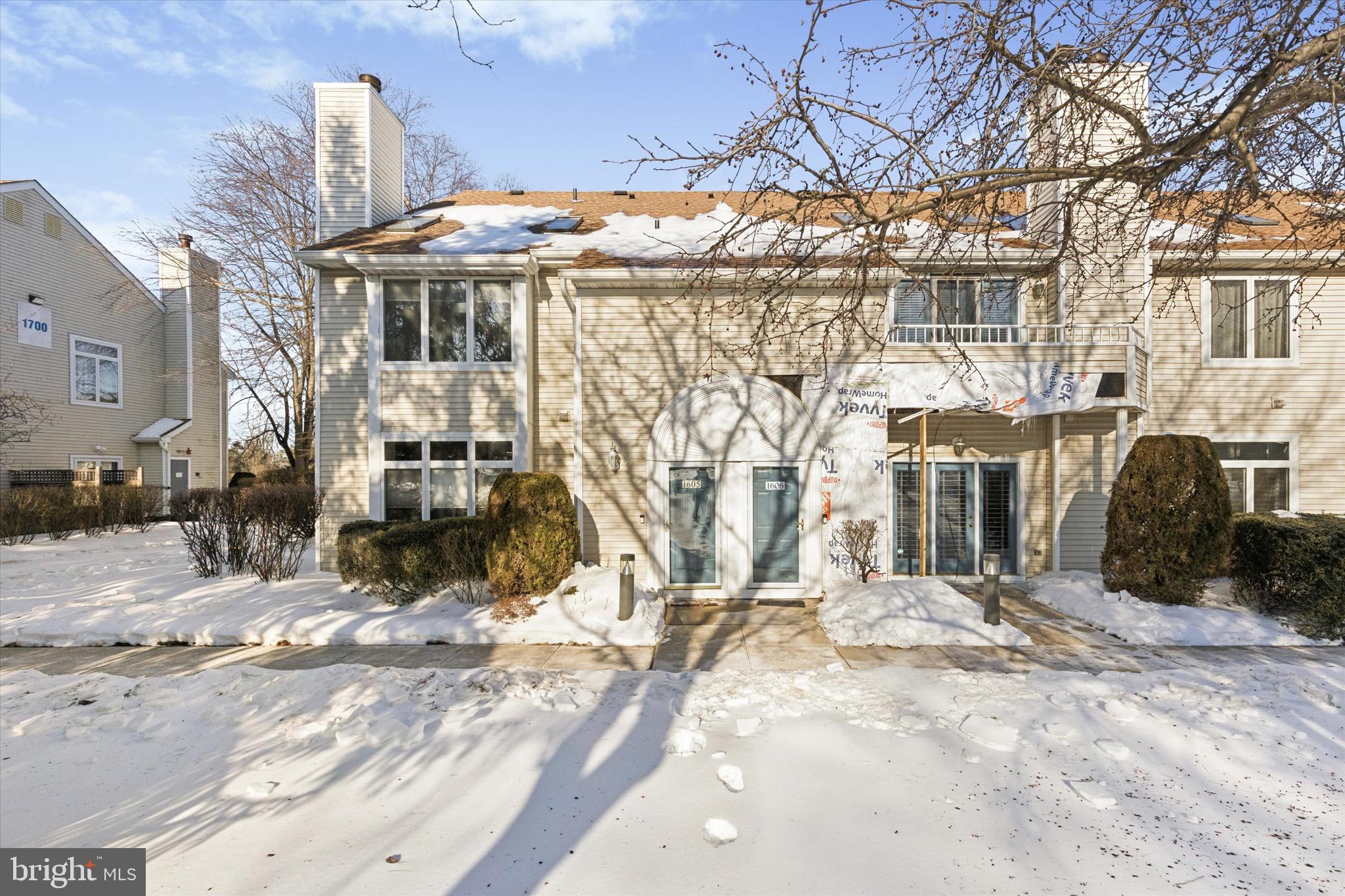 MONTGOMERY PLACE - Residential