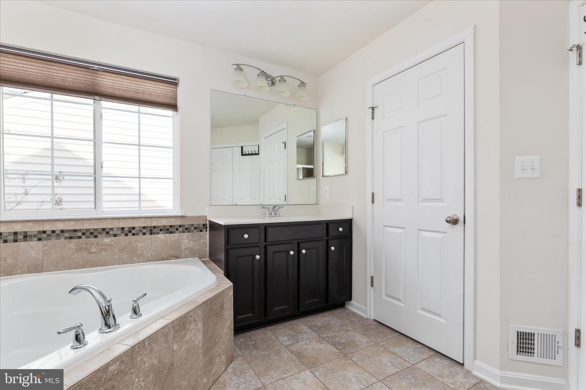 MOUNTAIN VALLEY - Residential