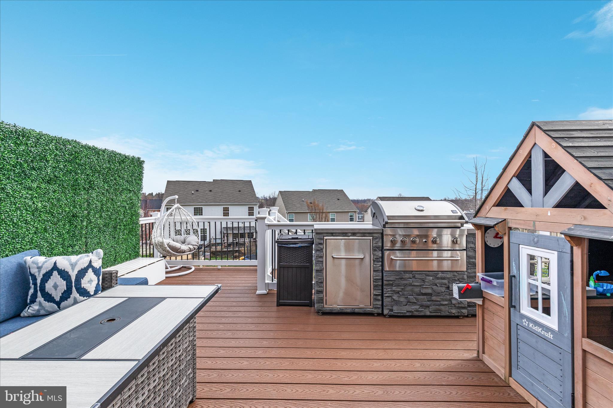 MOUNTAIN VALLEY - Residential