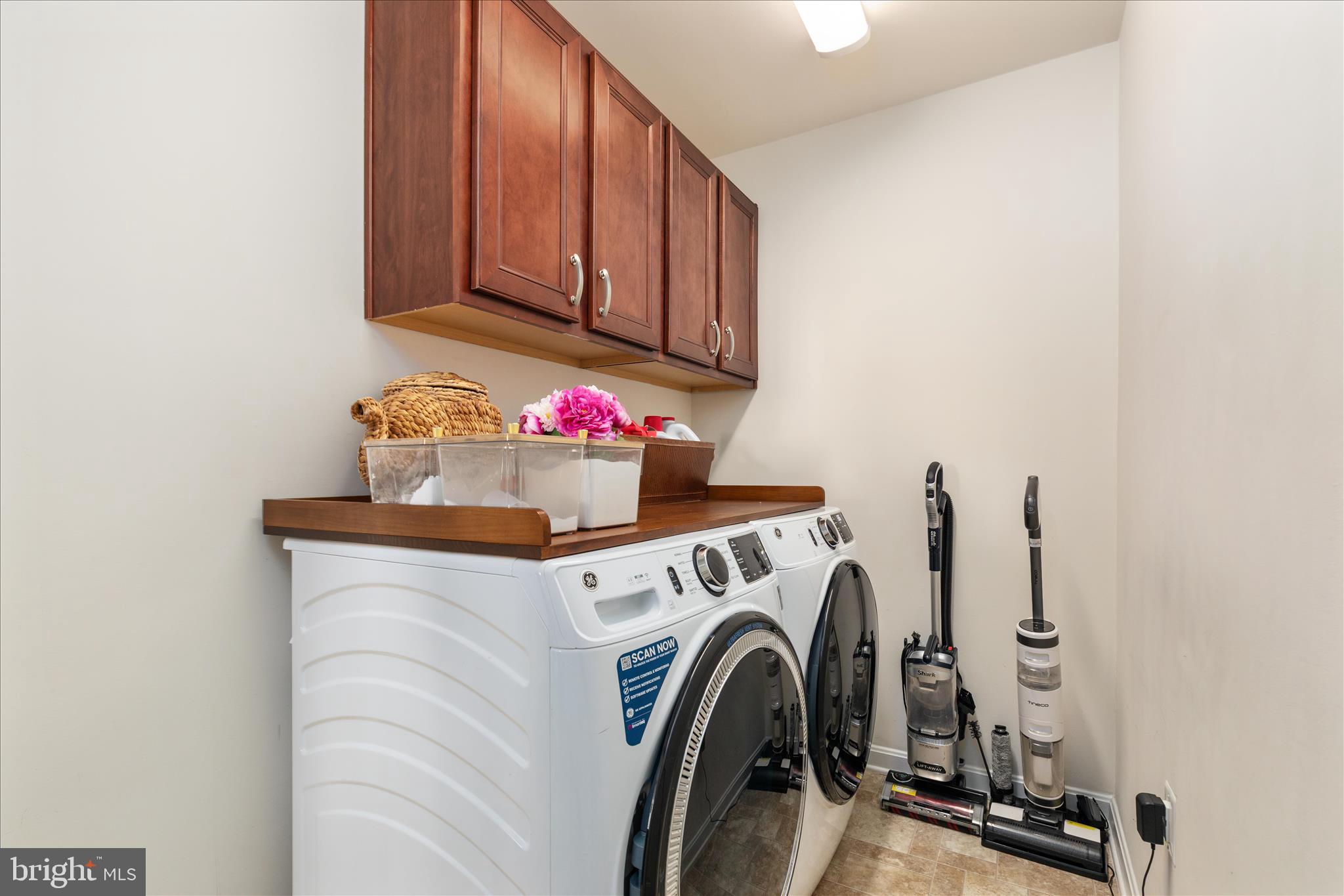 MOUNTAIN VALLEY - Residential