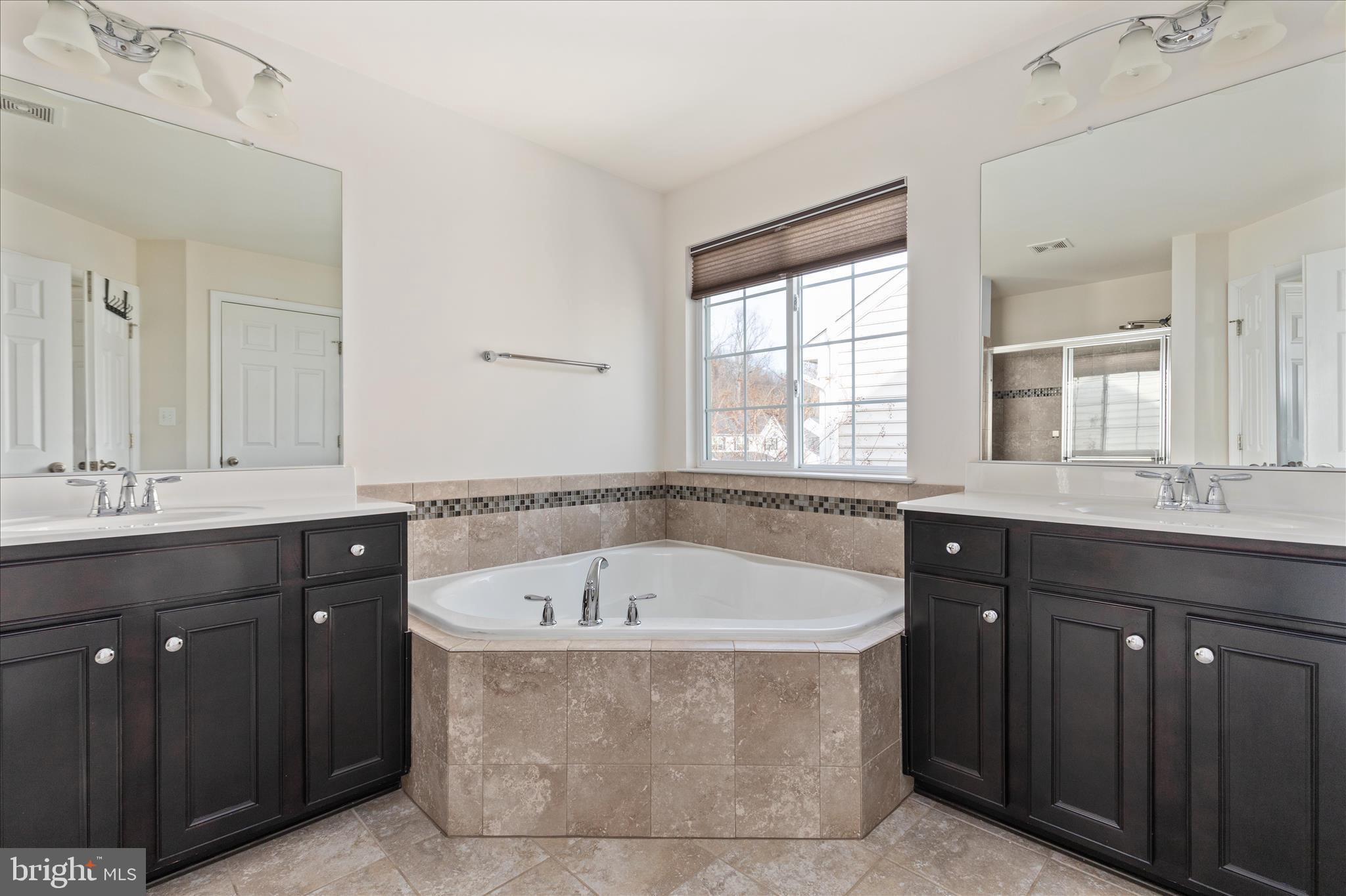 MOUNTAIN VALLEY - Residential