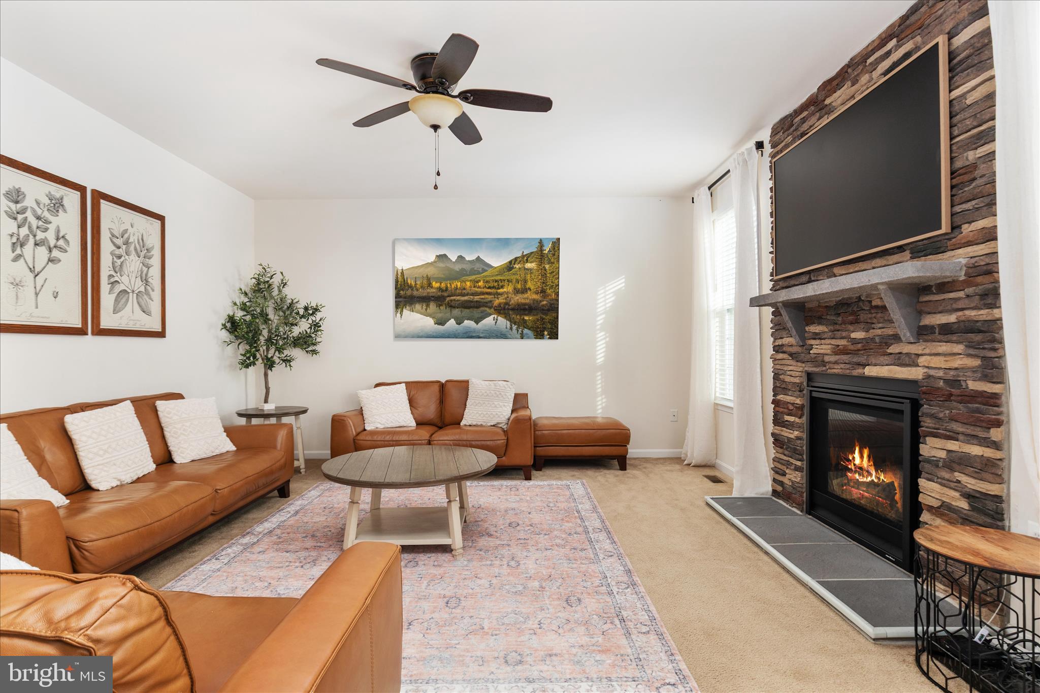 MOUNTAIN VALLEY - Residential