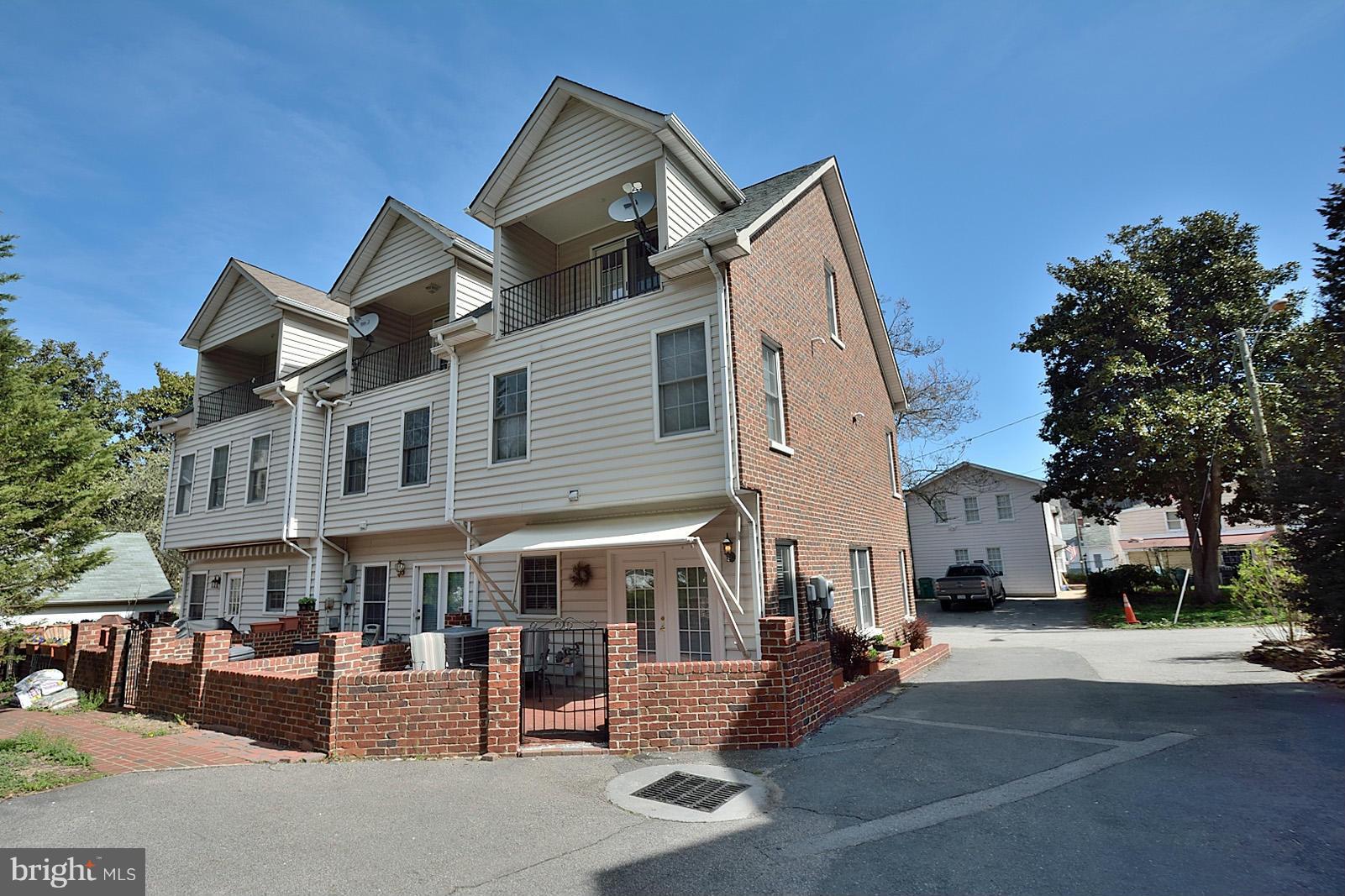 OCCOQUAN WALK - Residential