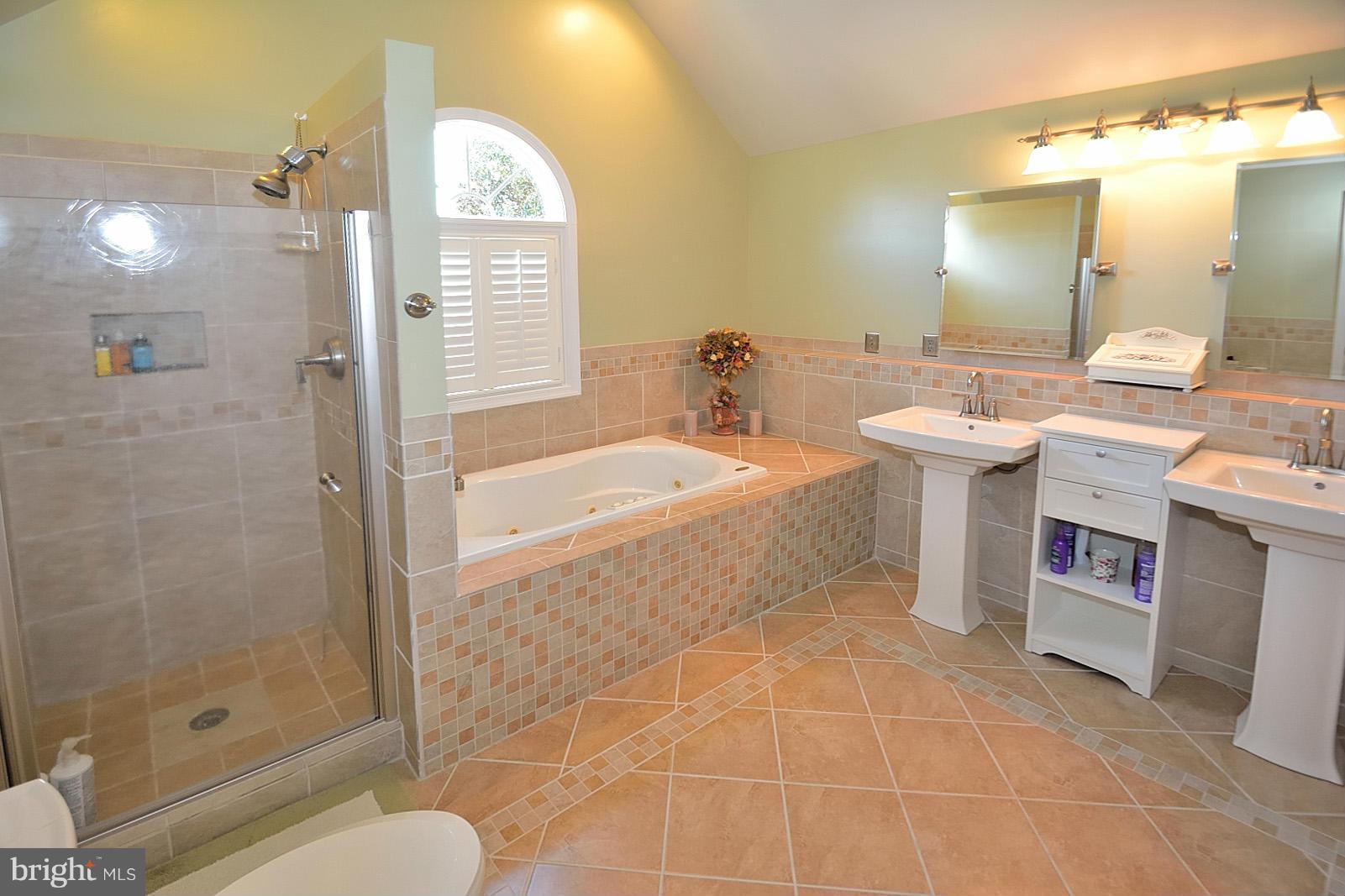 OCCOQUAN WALK - Residential