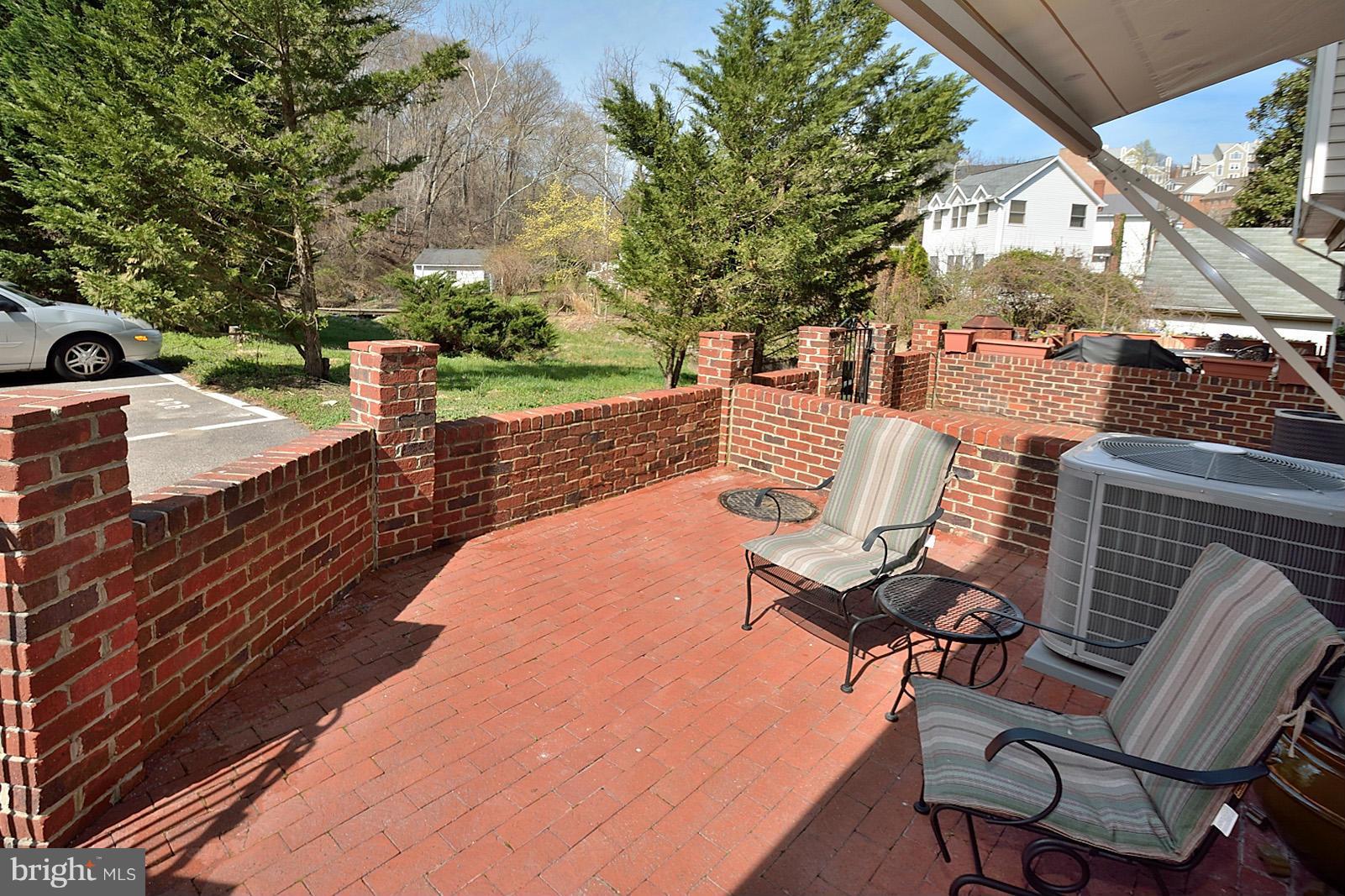 OCCOQUAN WALK - Residential