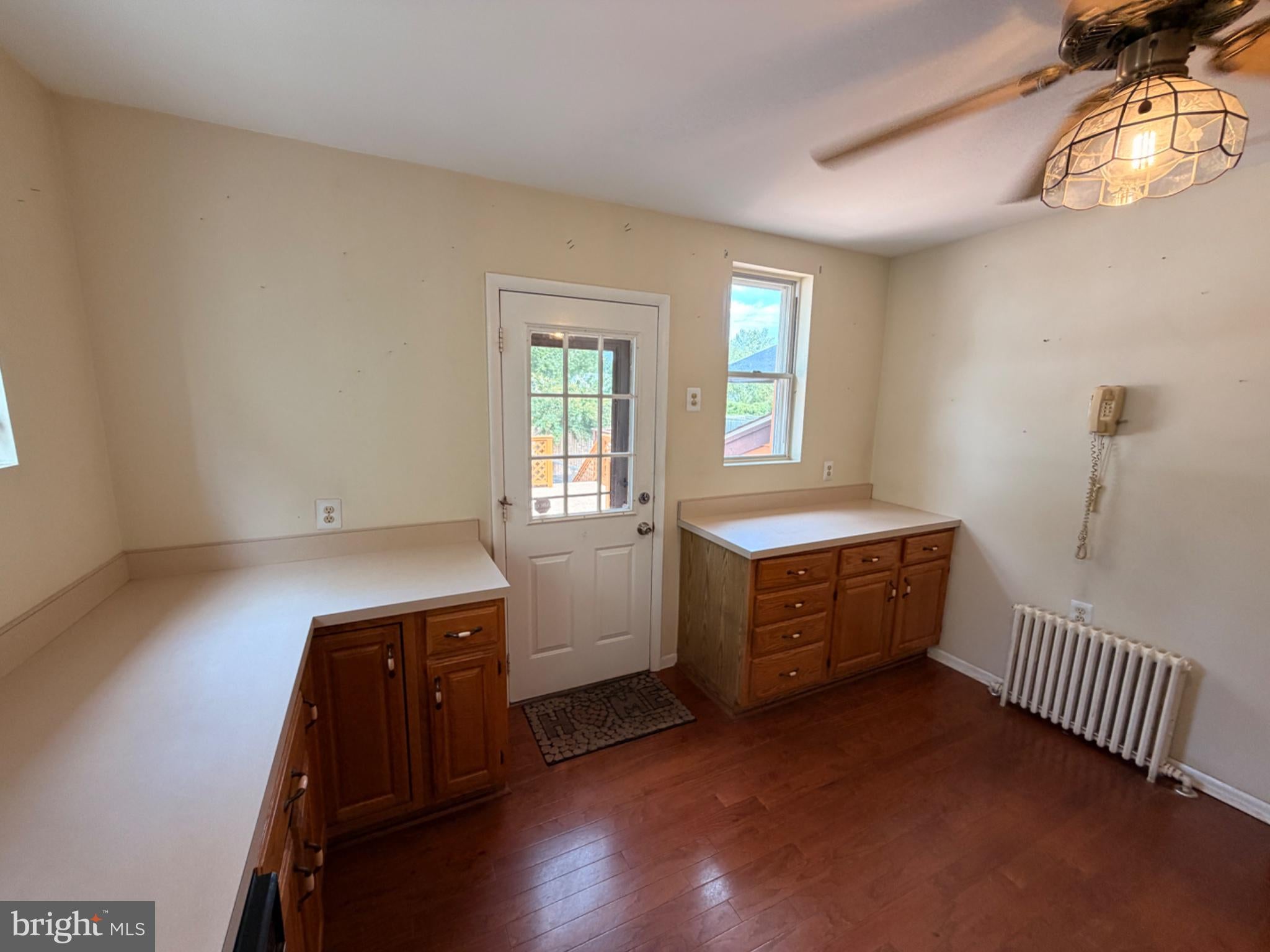 140 N LLANWELLYN AVENUE 1