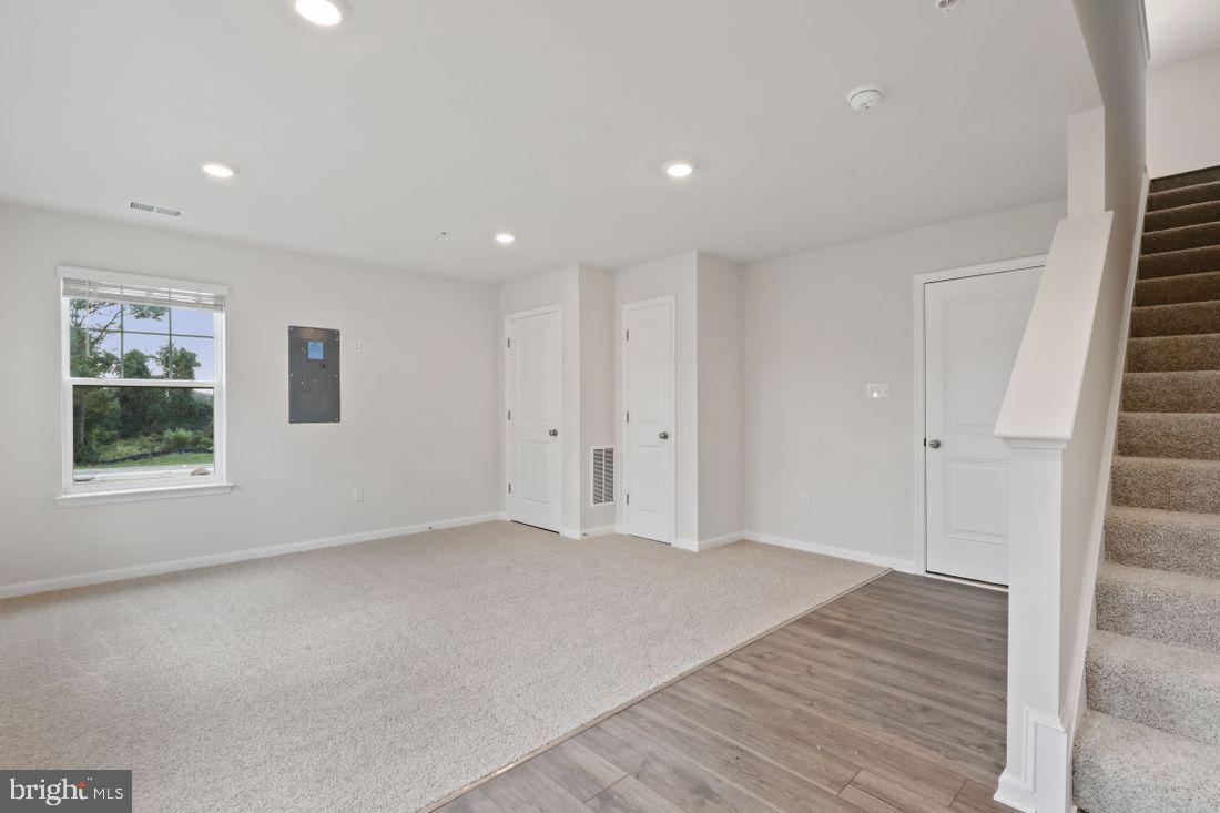 WOODMORE OVERLOOK - Residential