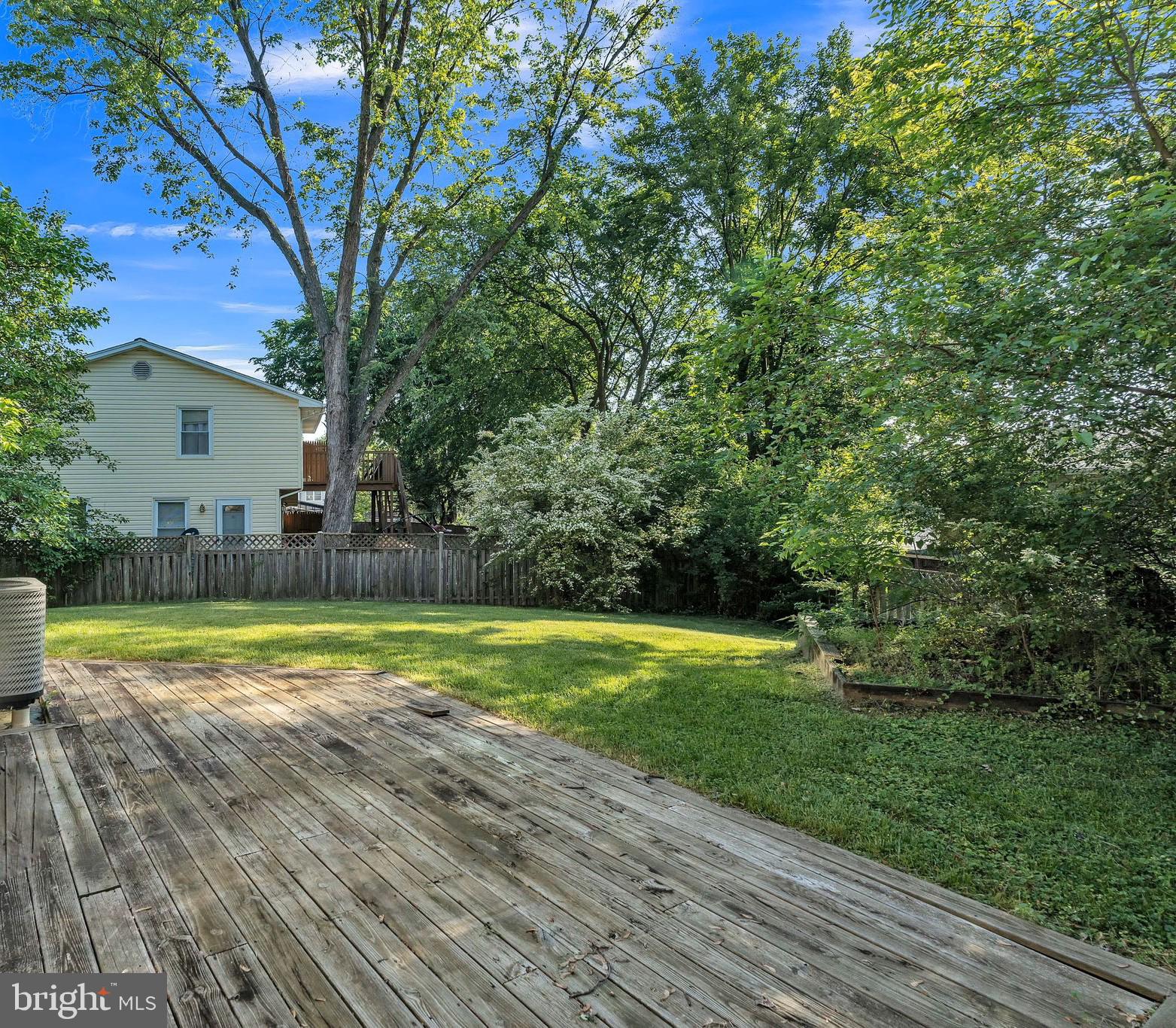 FOUR SEASONS ESTATES - Residential Lease