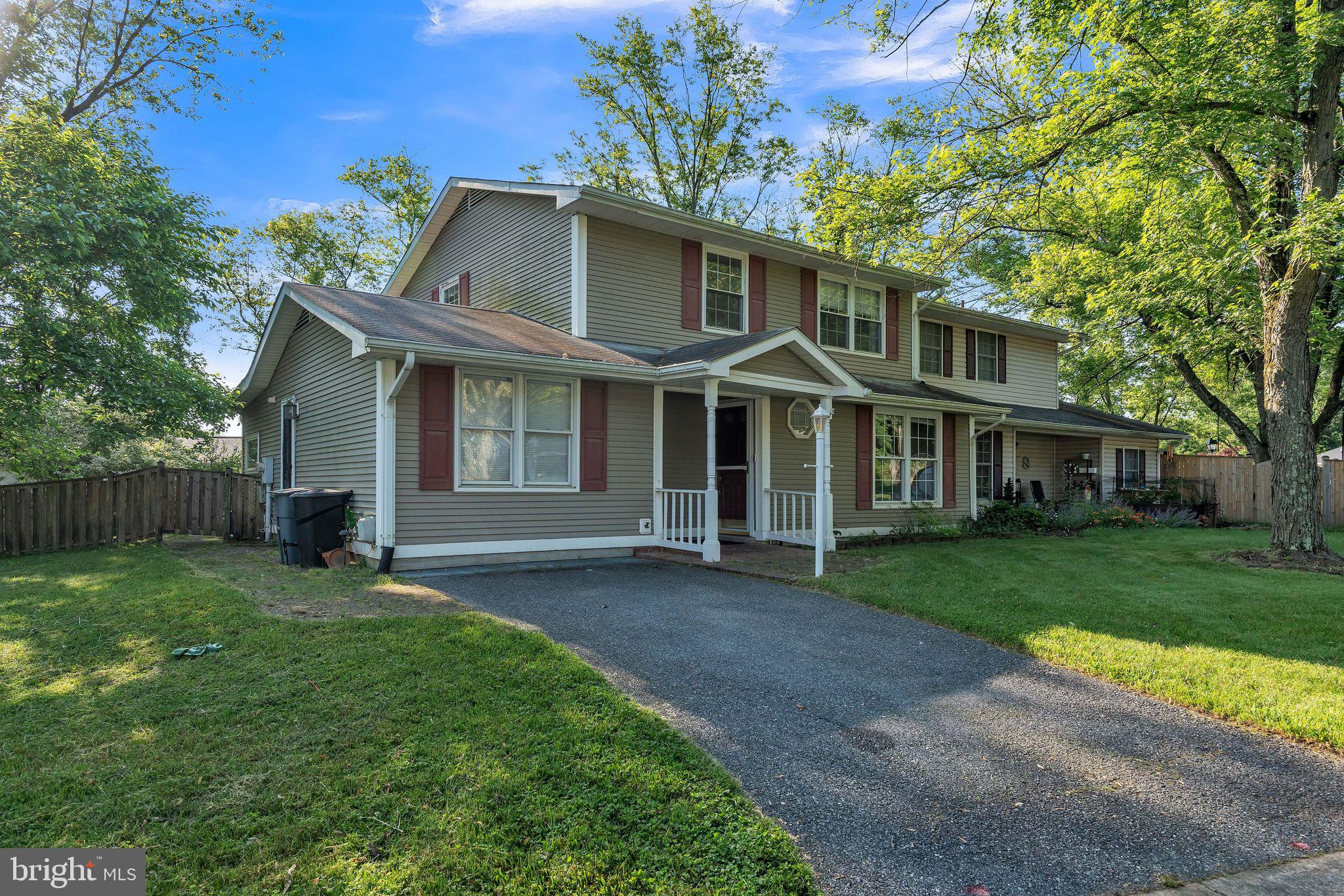 FOUR SEASONS ESTATES - Residential Lease