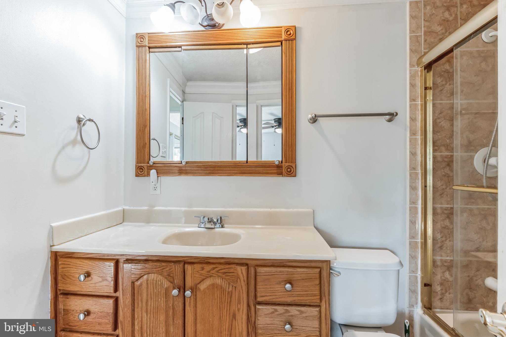 FOUR SEASONS ESTATES - Residential Lease