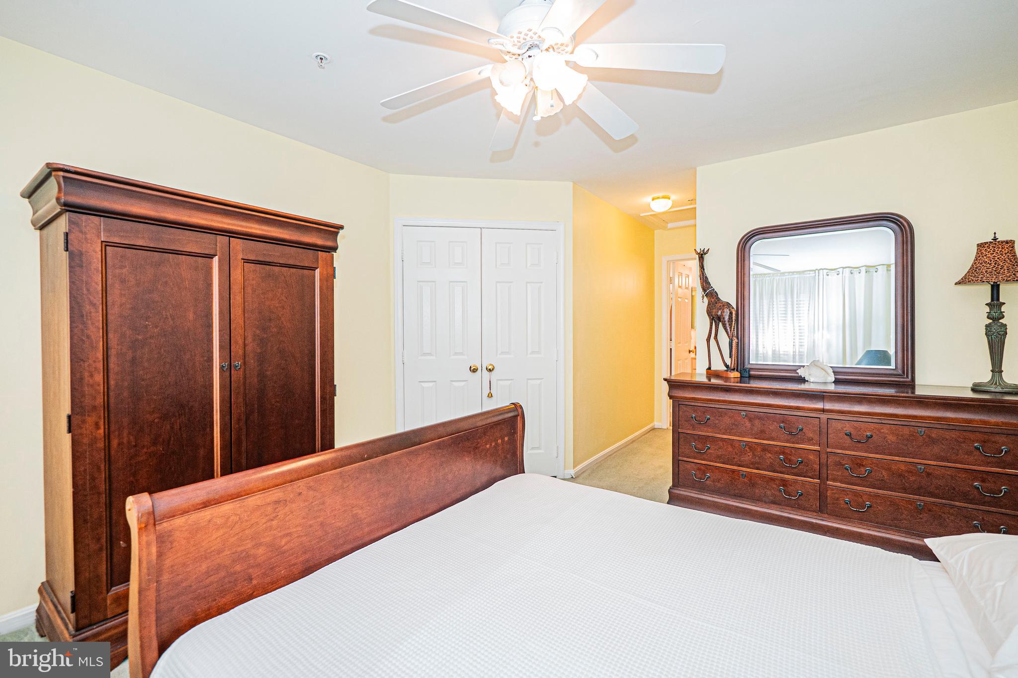 ASHBURN VILLAGE - Residential