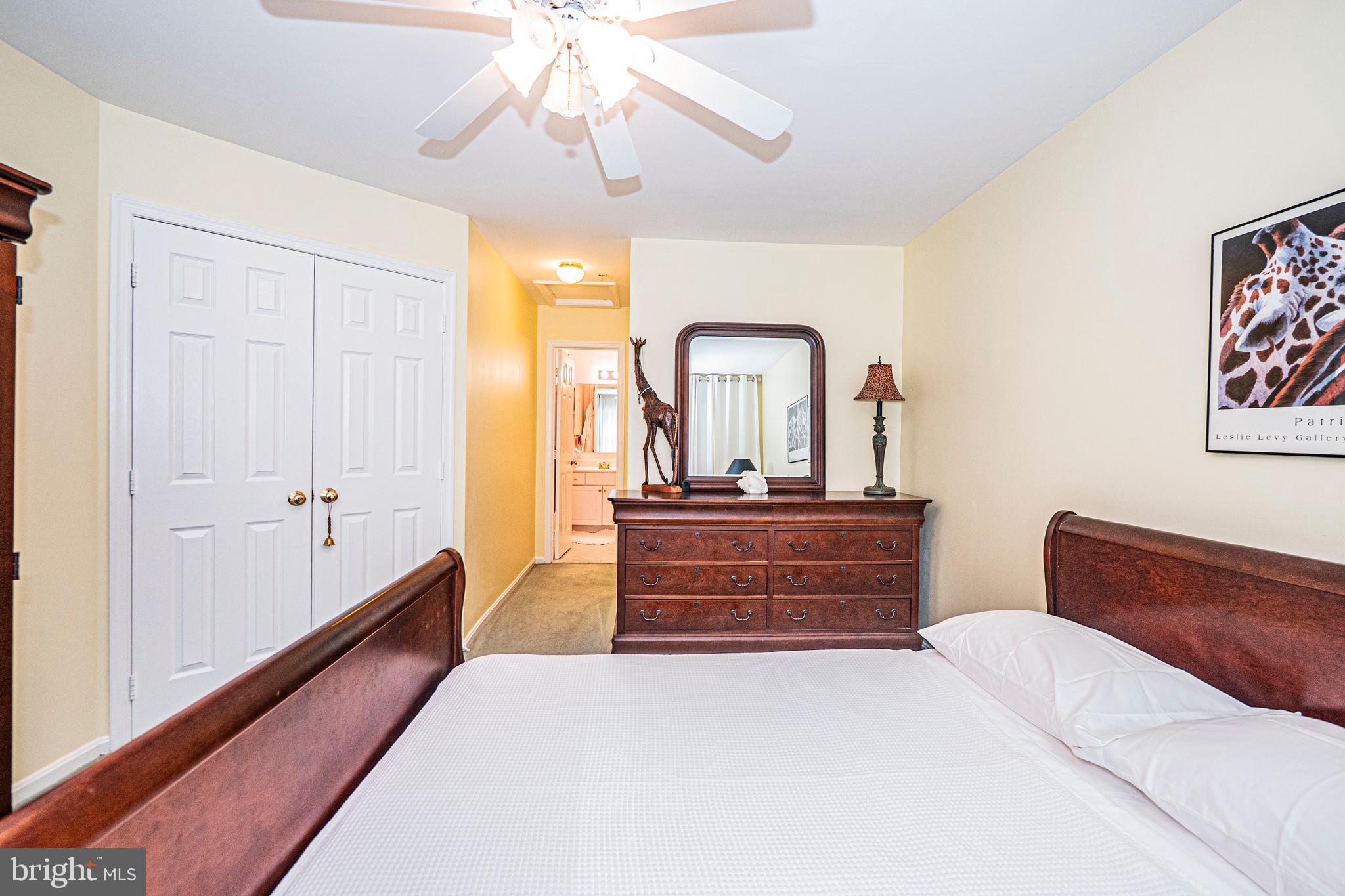 ASHBURN VILLAGE - Residential