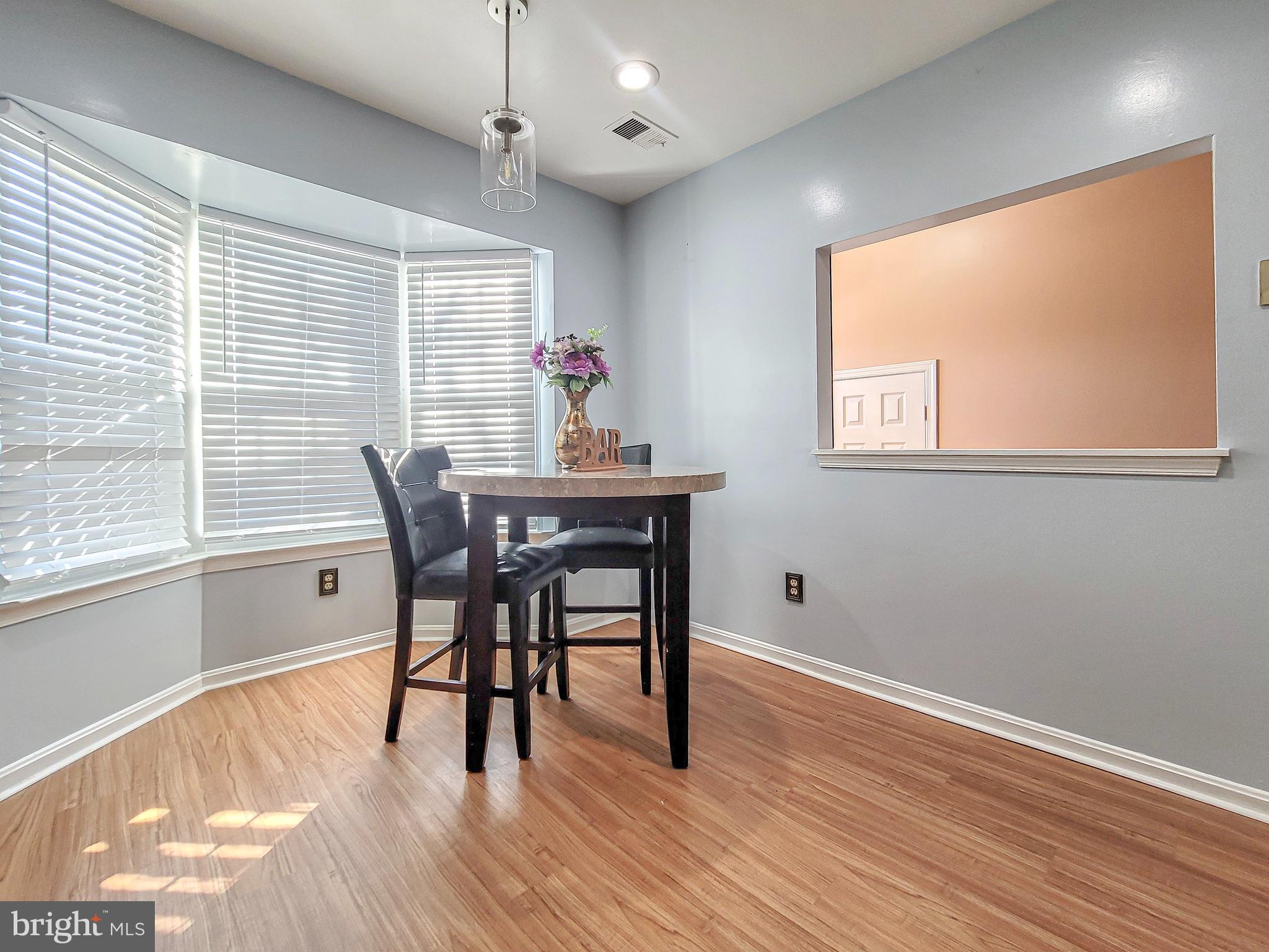 GUNSTON SQUARE - Residential