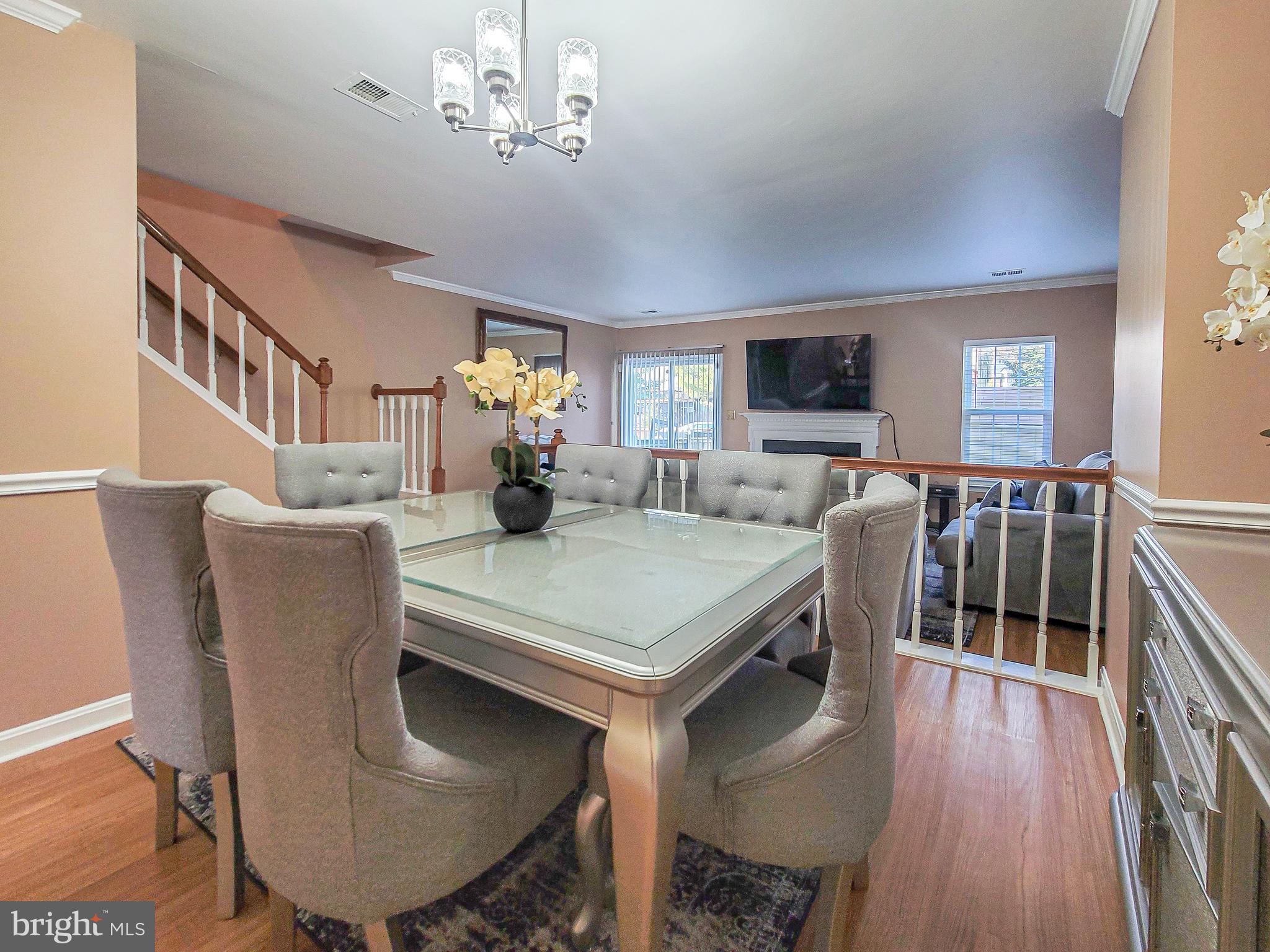 GUNSTON SQUARE - Residential