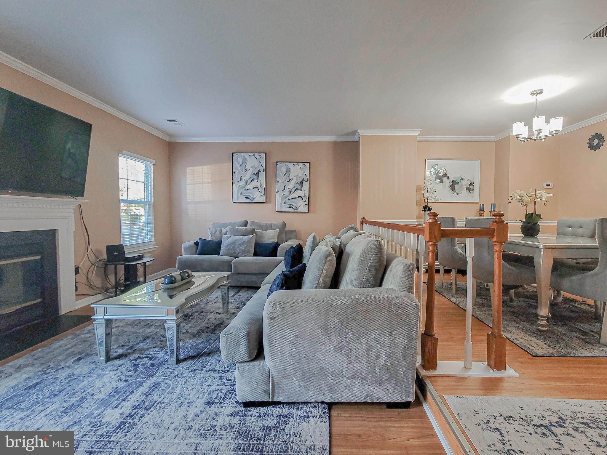 GUNSTON SQUARE - Residential