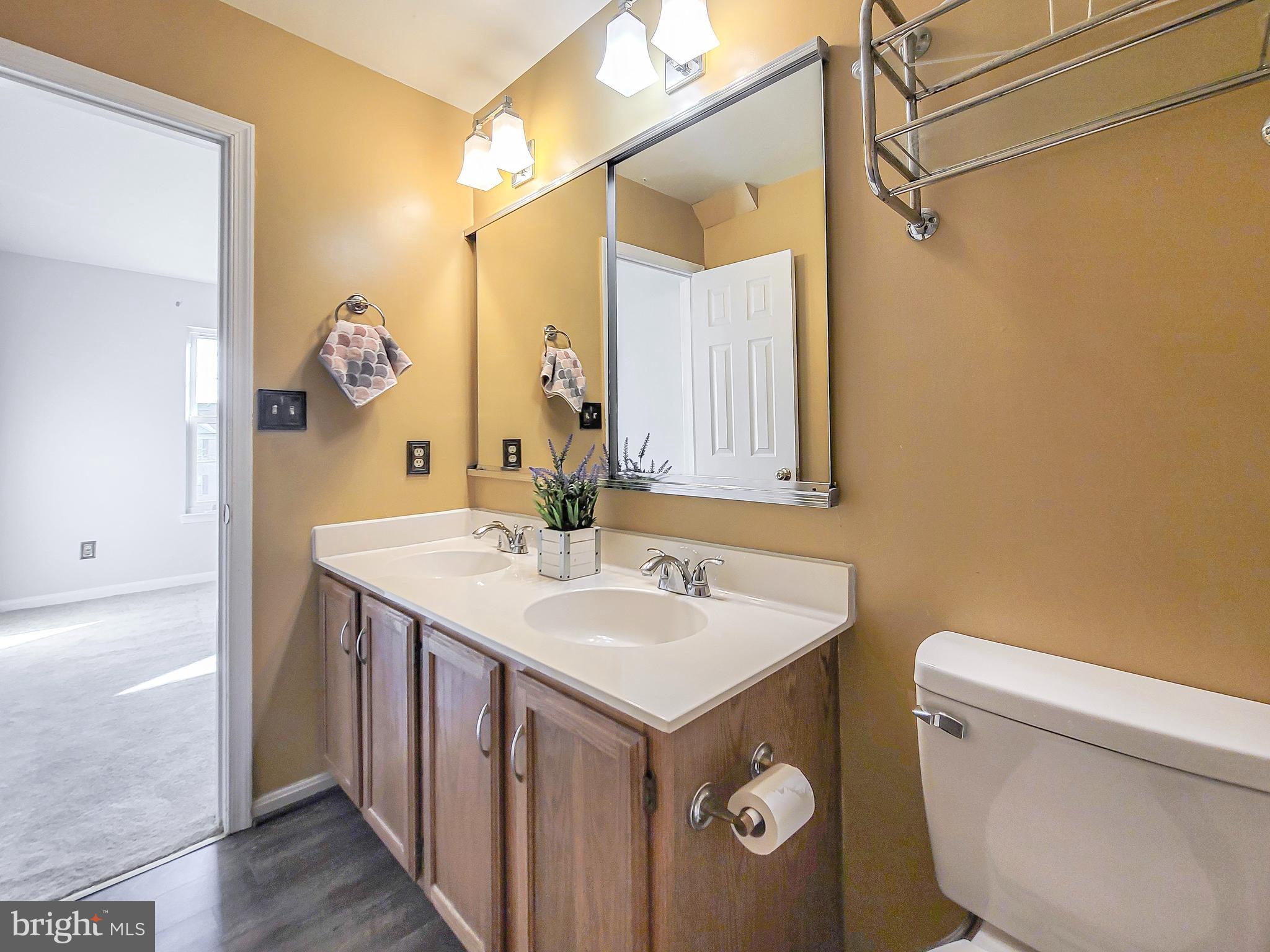 GUNSTON SQUARE - Residential