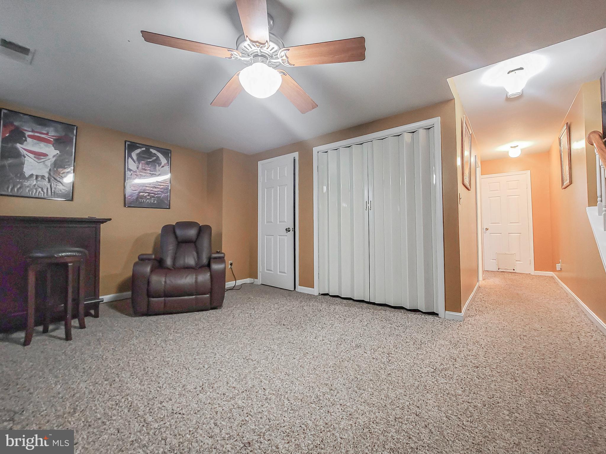 GUNSTON SQUARE - Residential