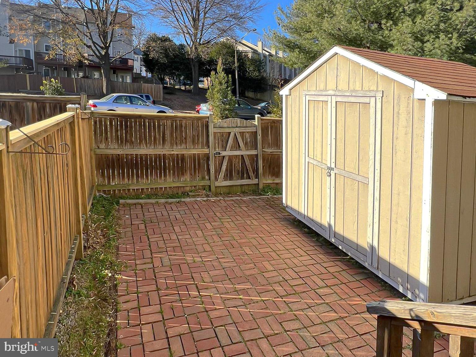 GUNSTON SQUARE - Residential