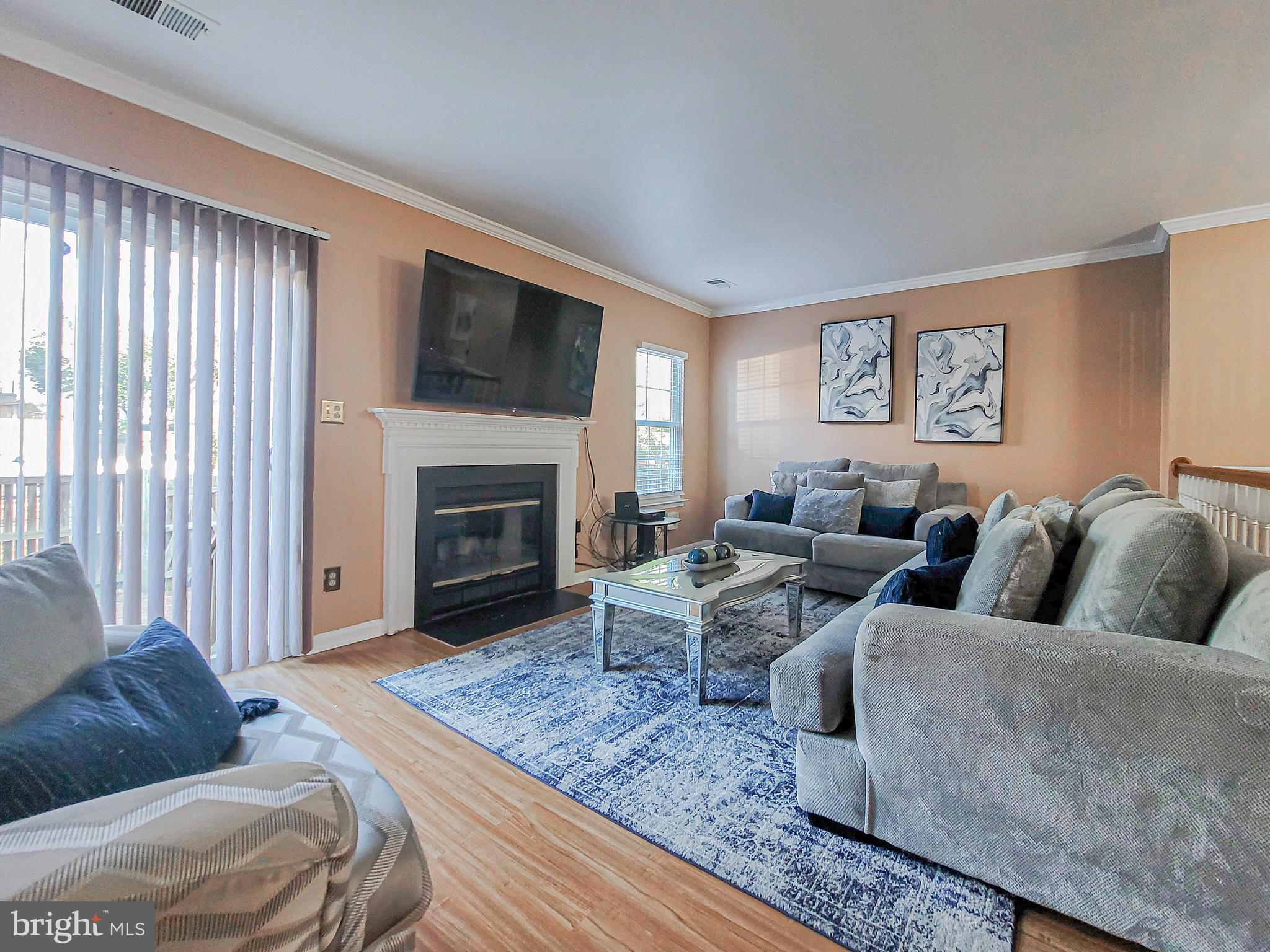 GUNSTON SQUARE - Residential