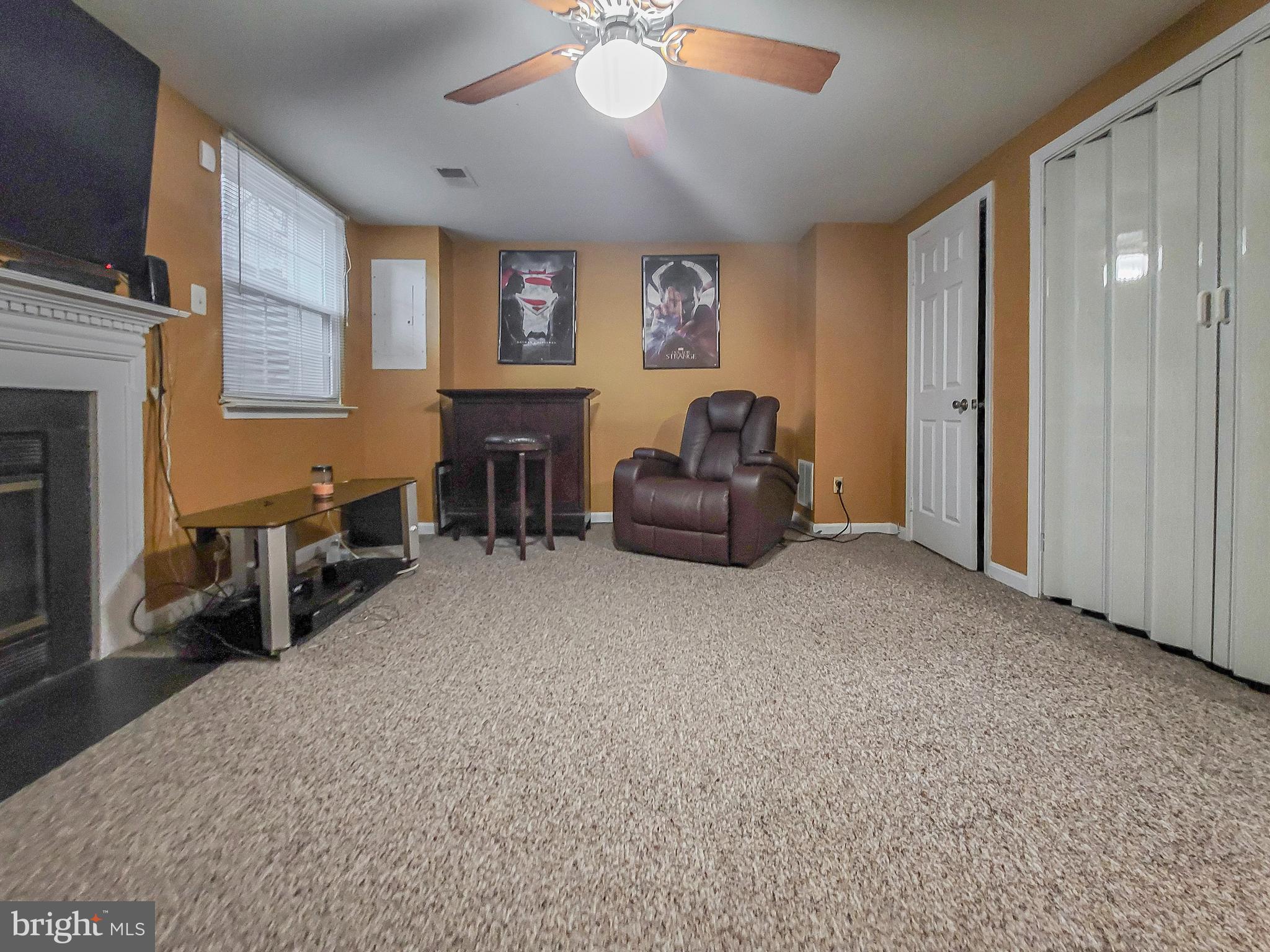 GUNSTON SQUARE - Residential