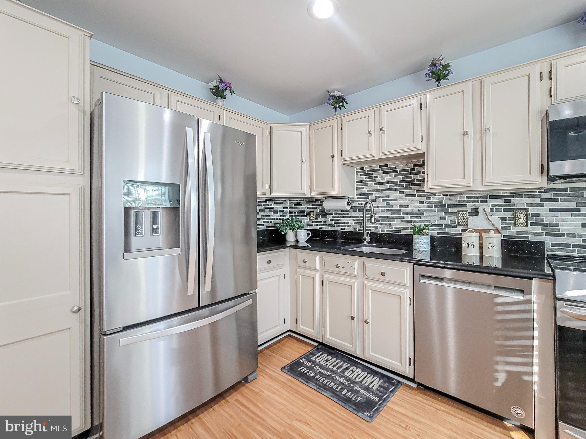 GUNSTON SQUARE - Residential