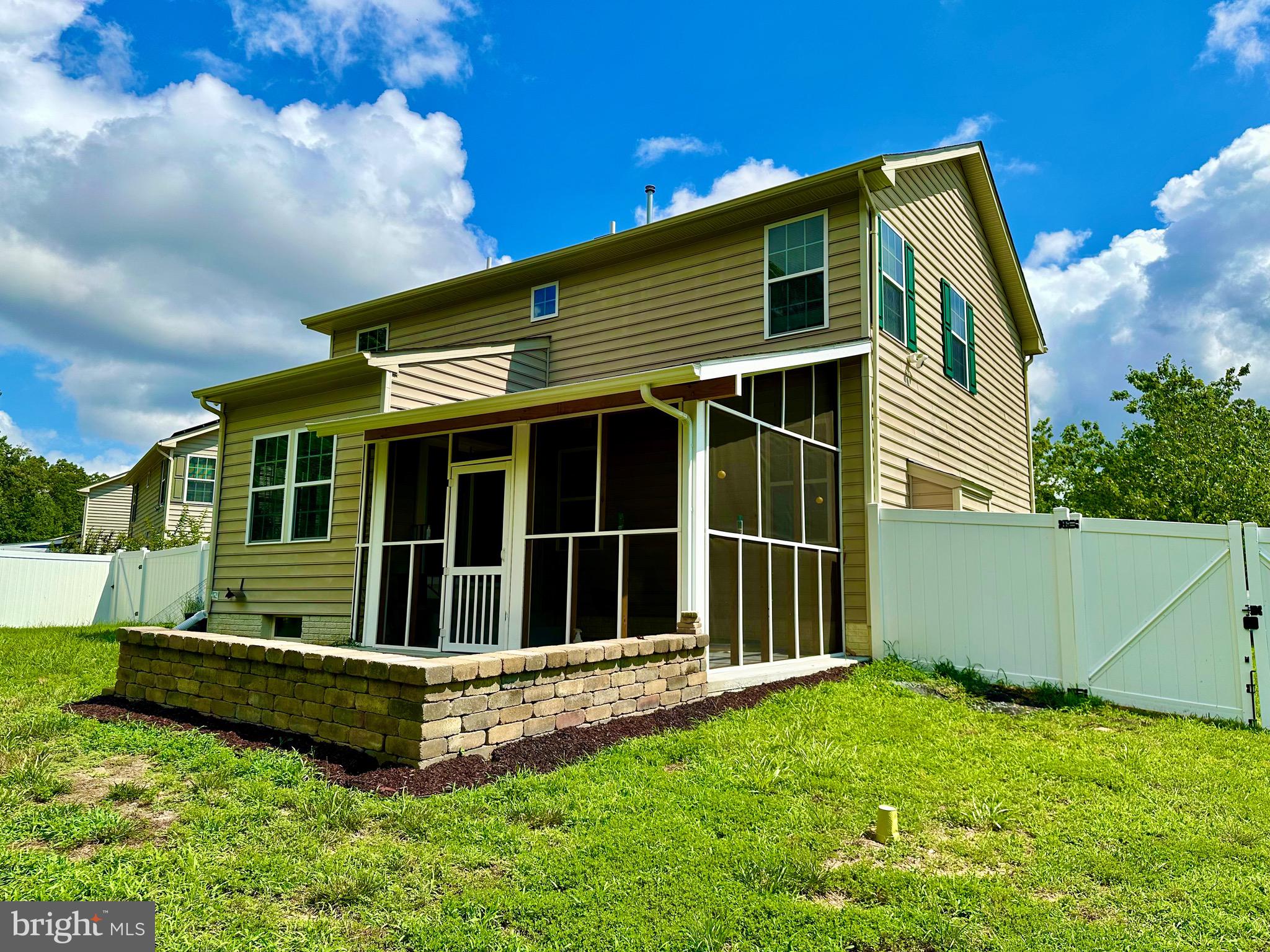 5121 ROYAL BIRKDALE AVENUE