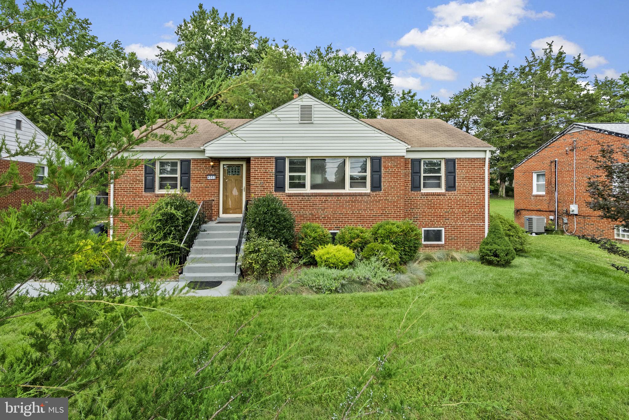 BROADVIEW - Residential