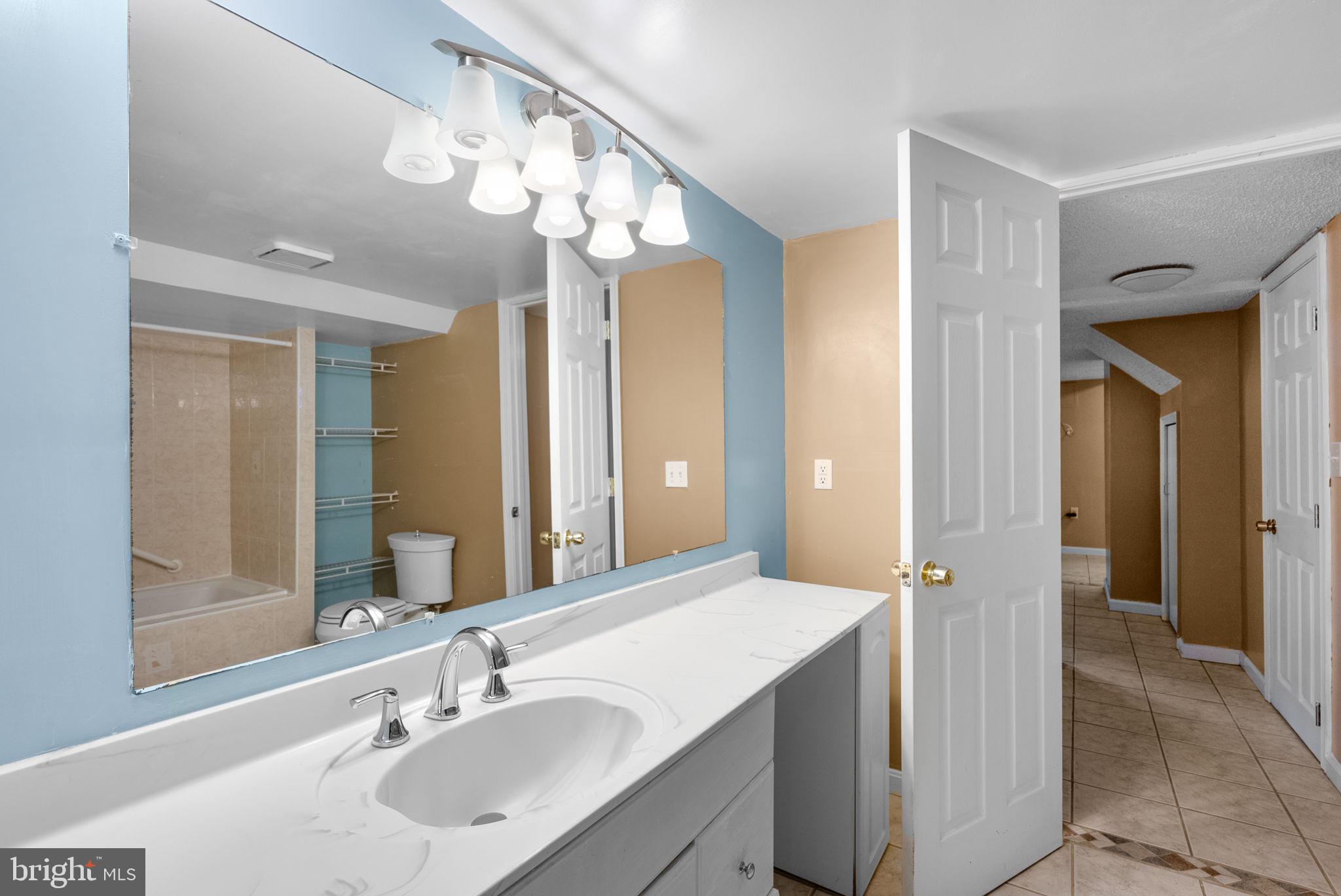 BROADVIEW - Residential