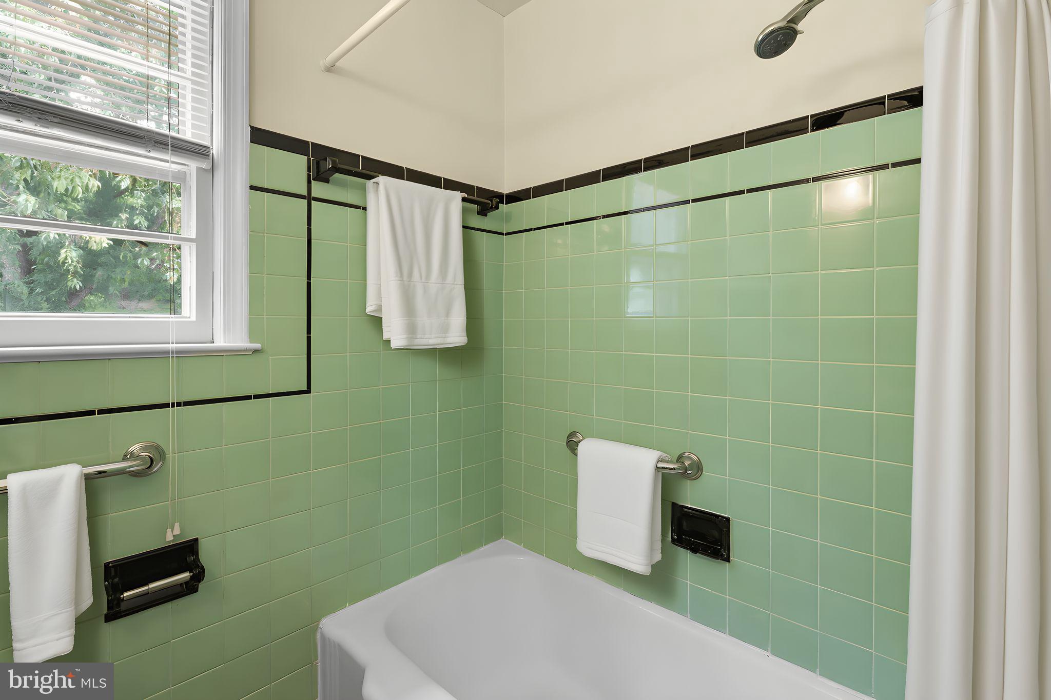 BROADVIEW - Residential