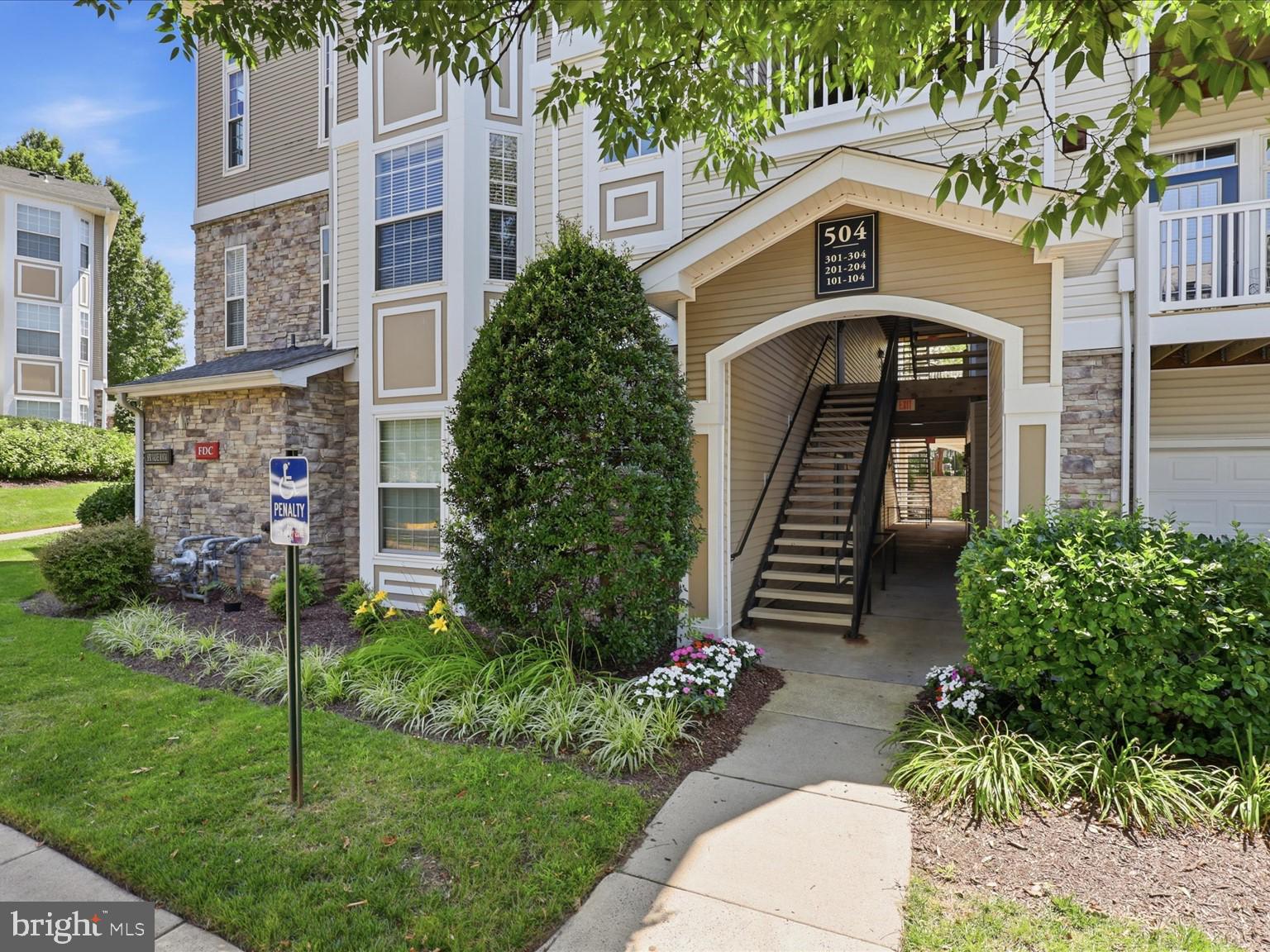 504 SUNSET VIEW TERRACE SE 301