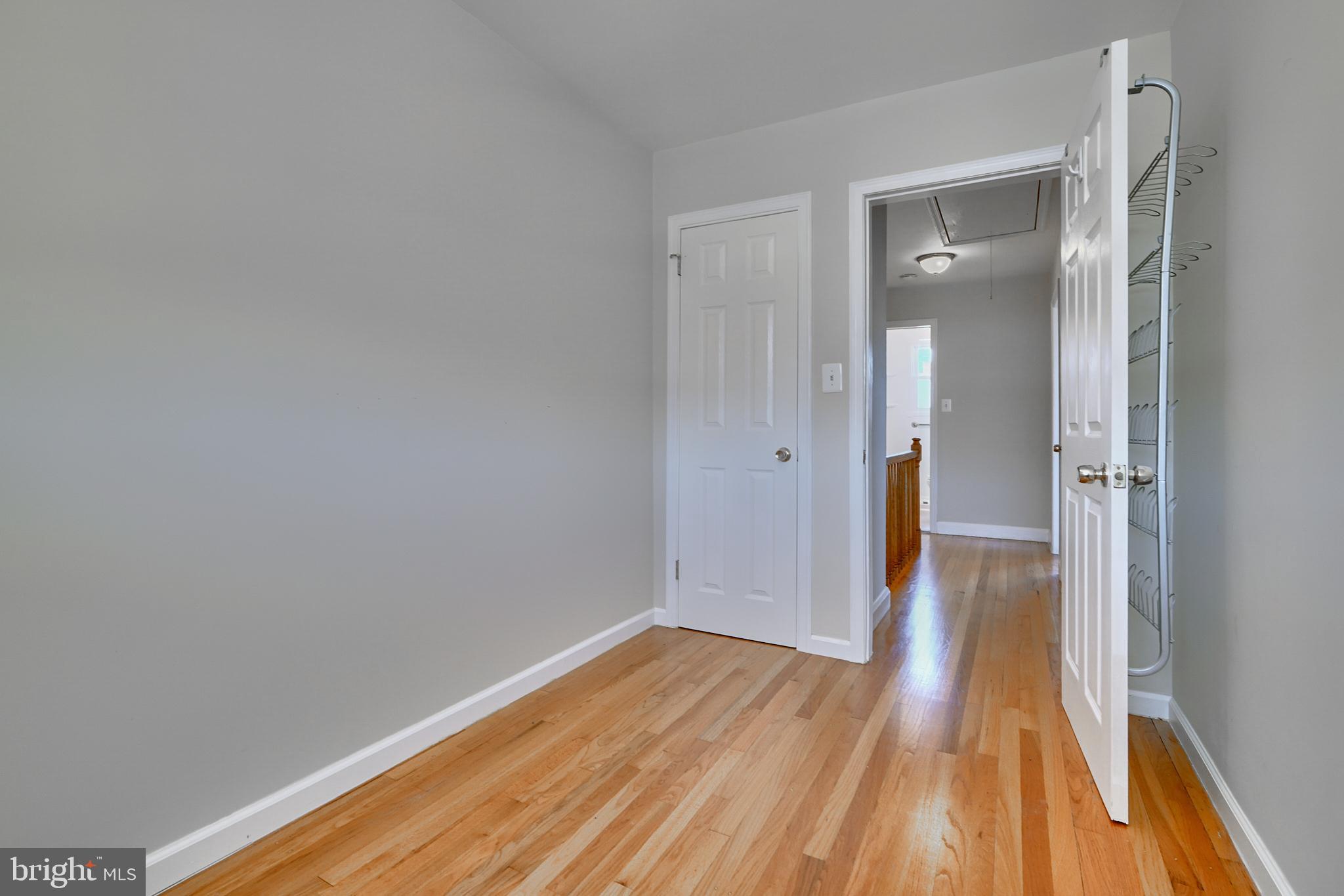 MIDDLE RIVER - Residential