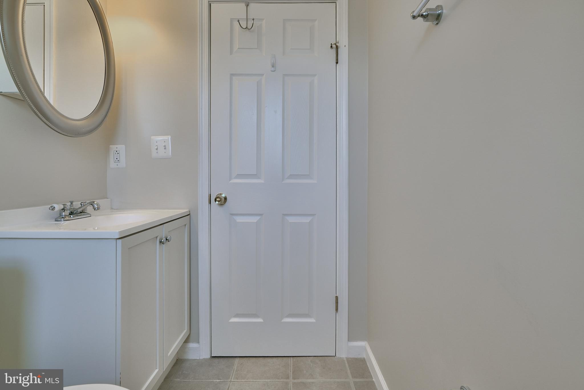 MIDDLE RIVER - Residential