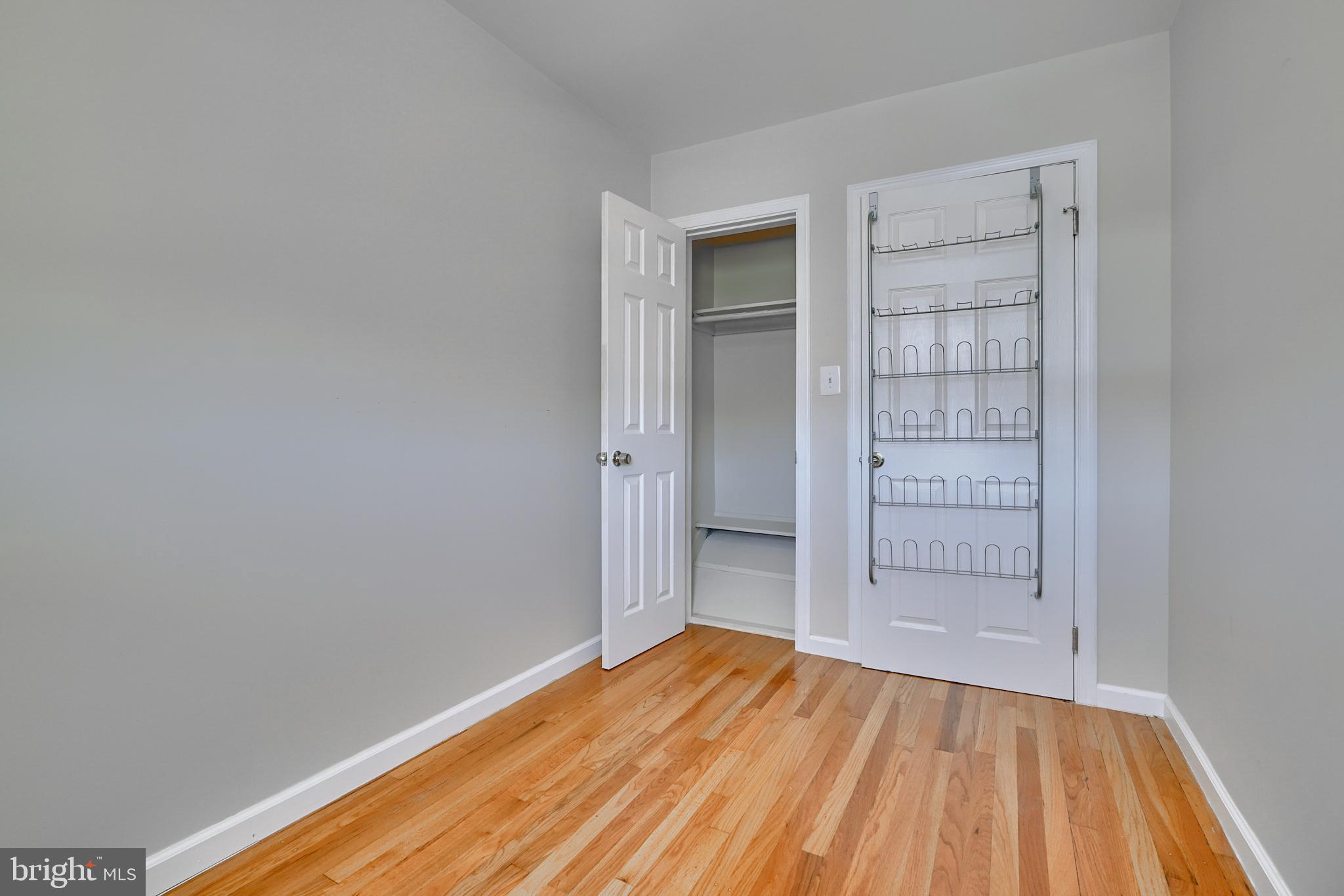 MIDDLE RIVER - Residential