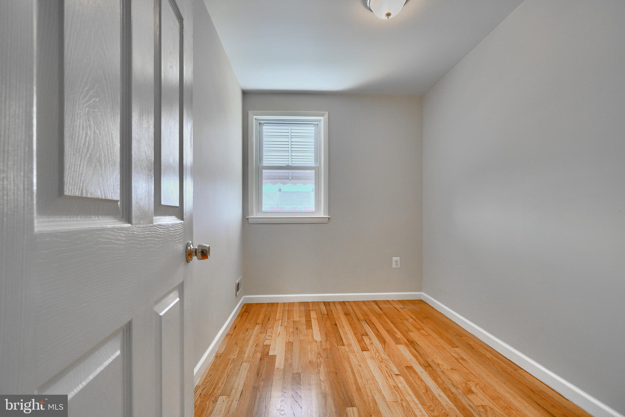 MIDDLE RIVER - Residential