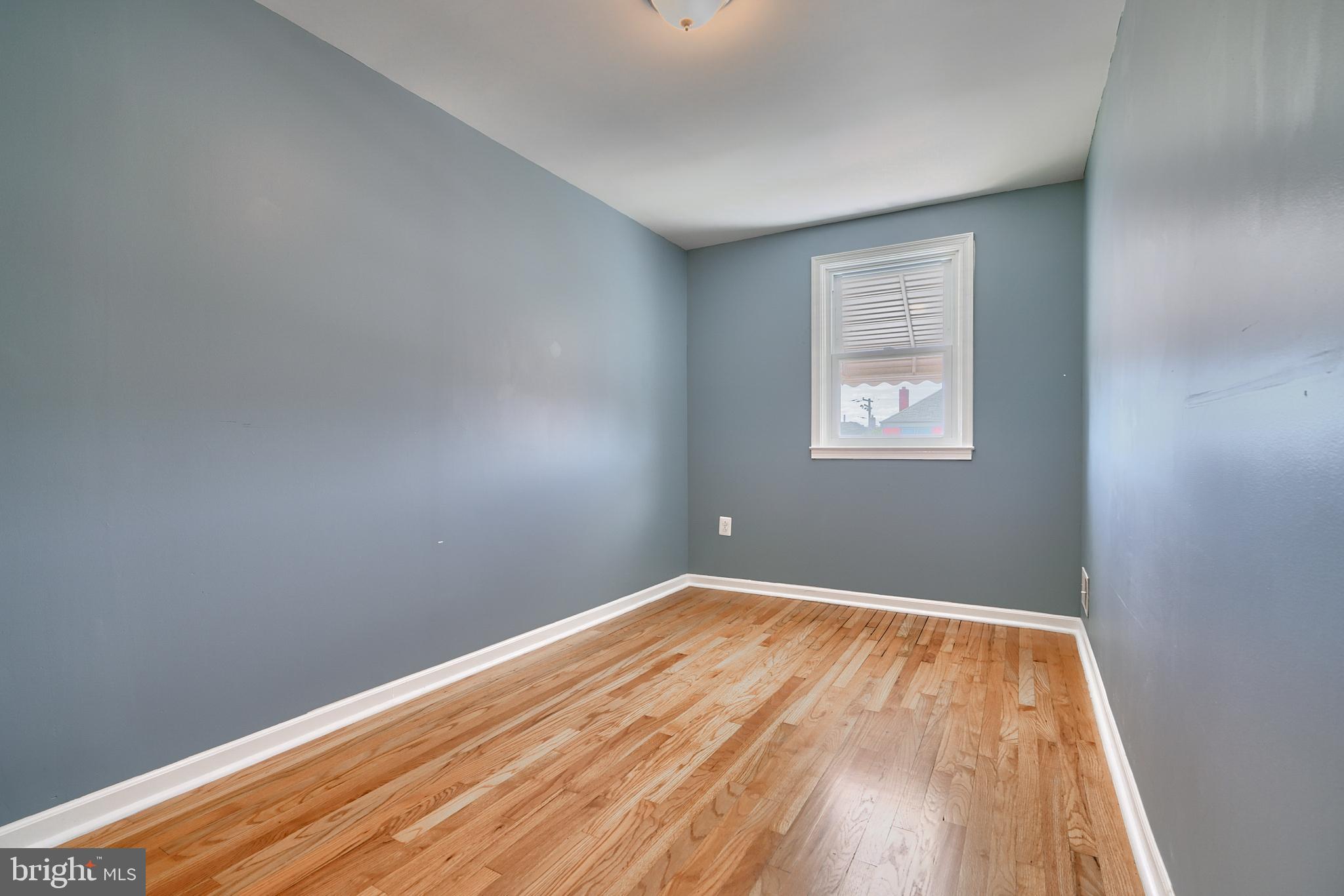 MIDDLE RIVER - Residential