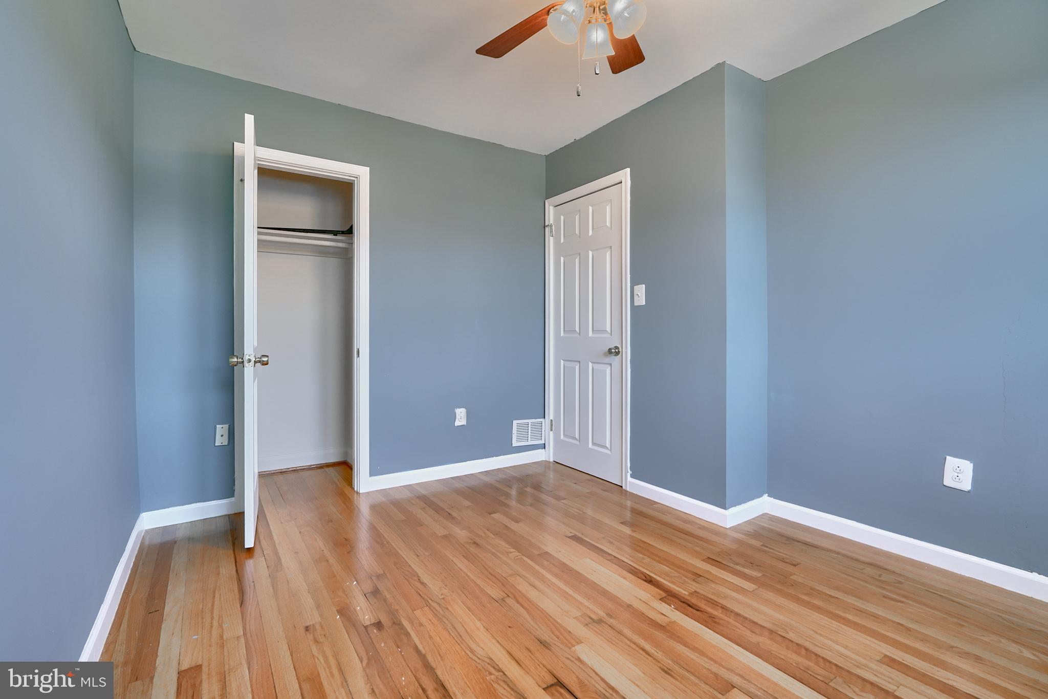 MIDDLE RIVER - Residential