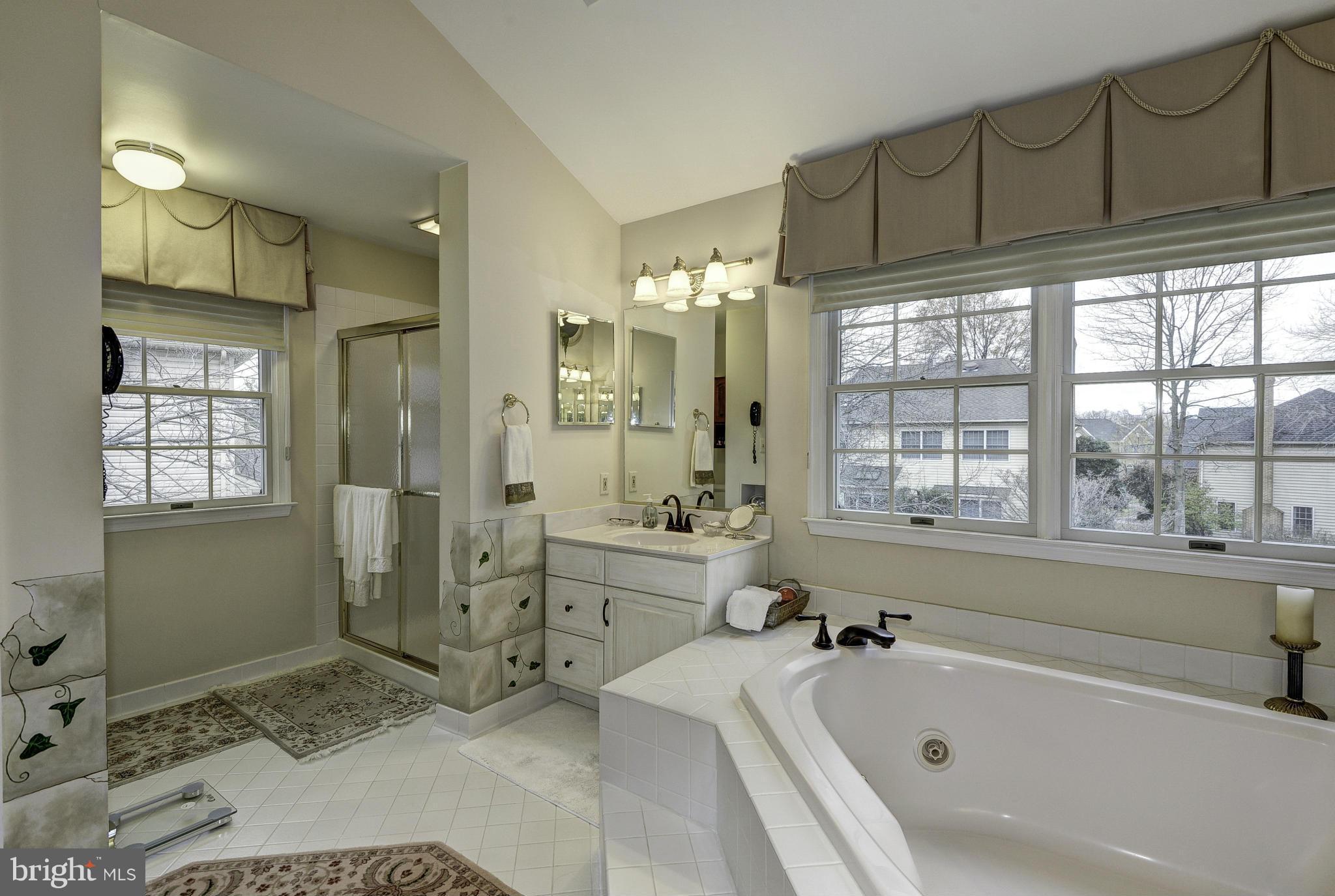 CENTURY OAK - Residential