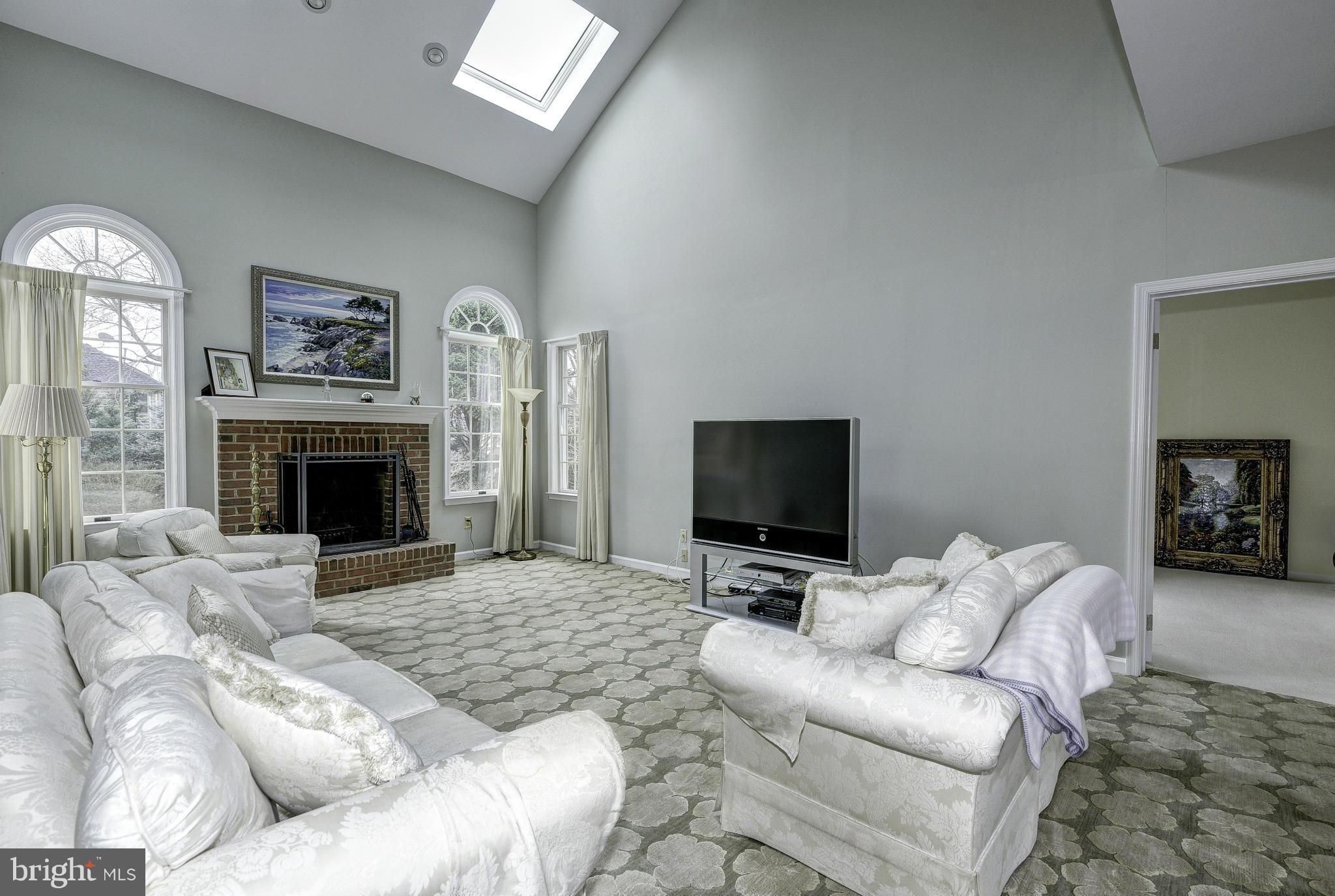 CENTURY OAK - Residential