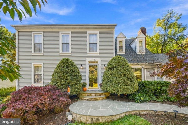 10221 EAGLE LANDING CT, BURKE, VA 22015 - Image 87d35dcee8a1bf708815b6fe032ddfce/1081210148