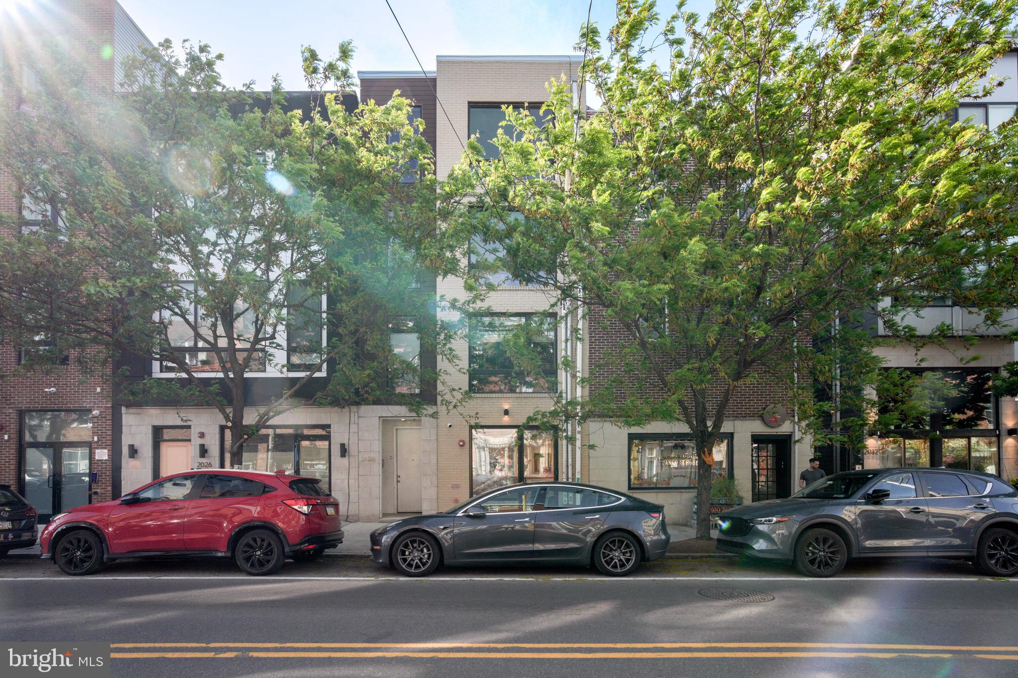 FISHTOWN - Commercial Sale