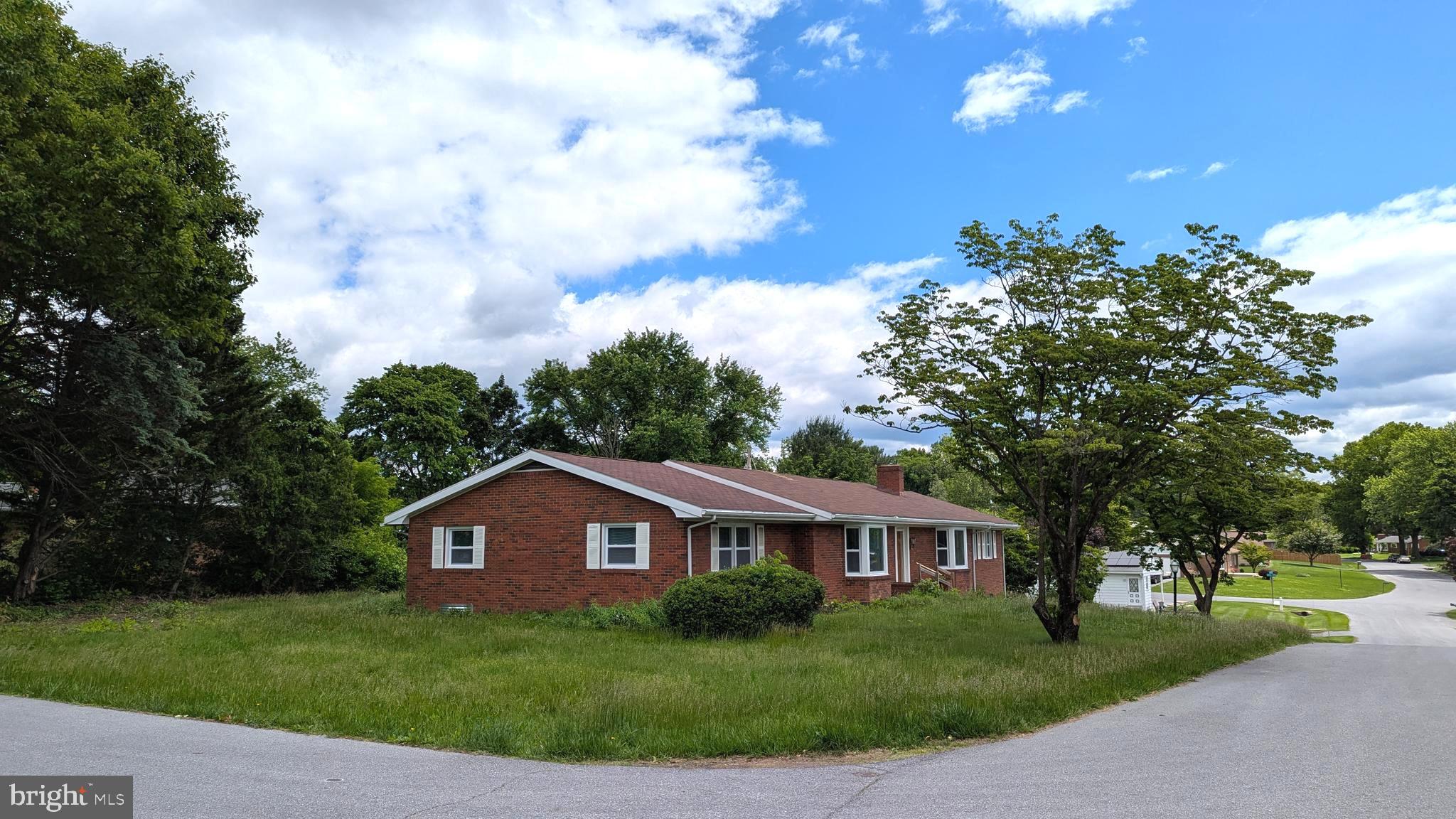 SUNSET ACRES - Residential Lease