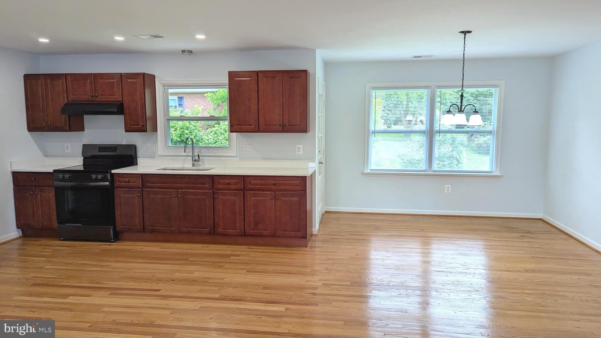 SUNSET ACRES - Residential Lease