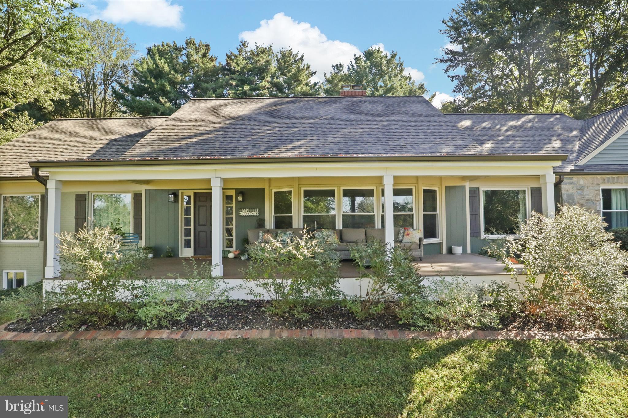 6811 WHITE ROCK ROAD
