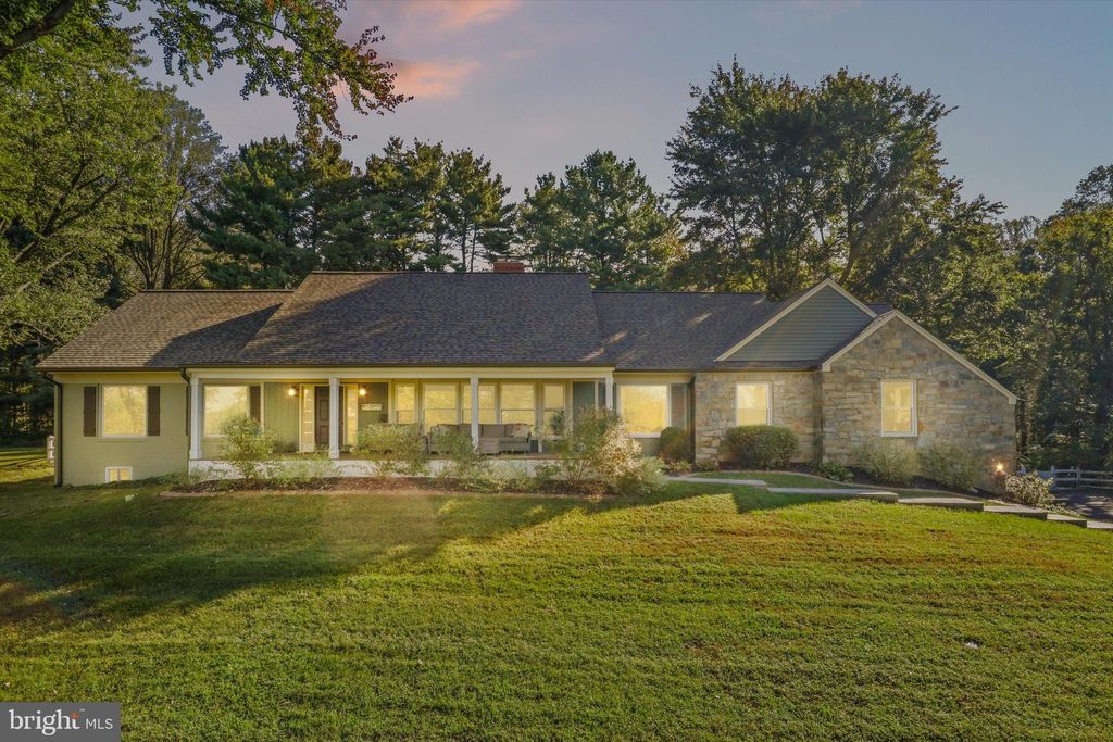Photo of 6811 White Rock Road, CLIFTON, VA 20124 (MLS # VAFX2275434)