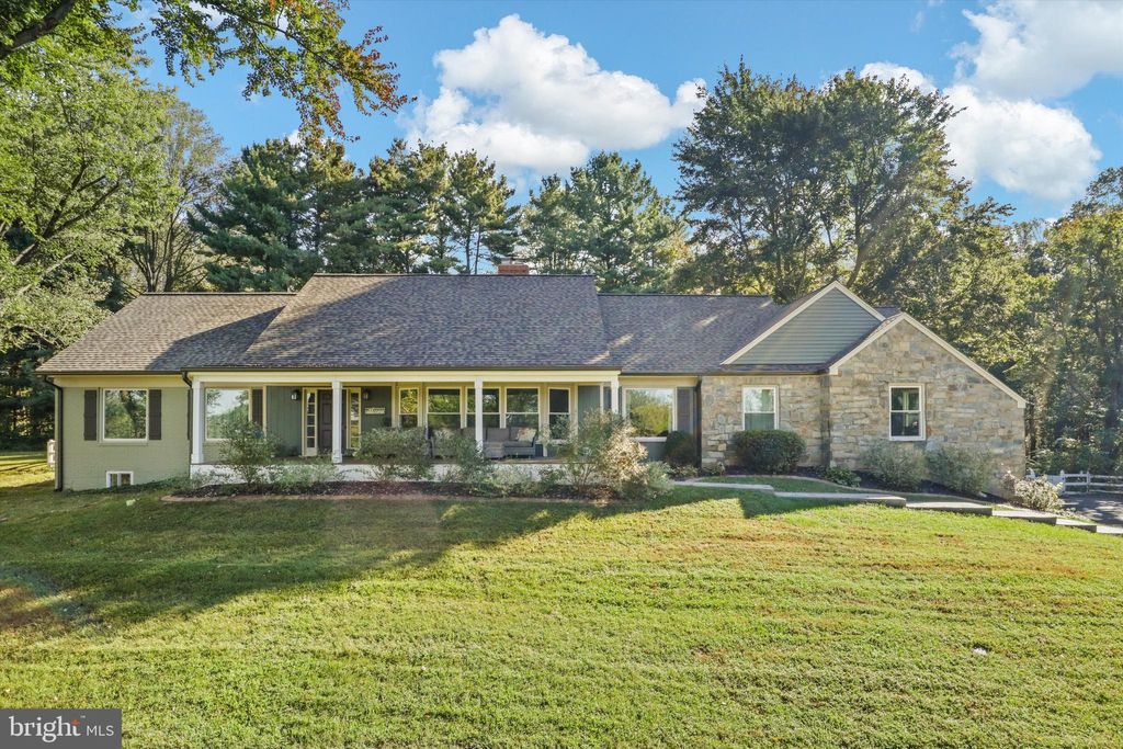 Photo of 6811 White Rock Road, CLIFTON, VA 20124 (MLS # VAFX2275434)