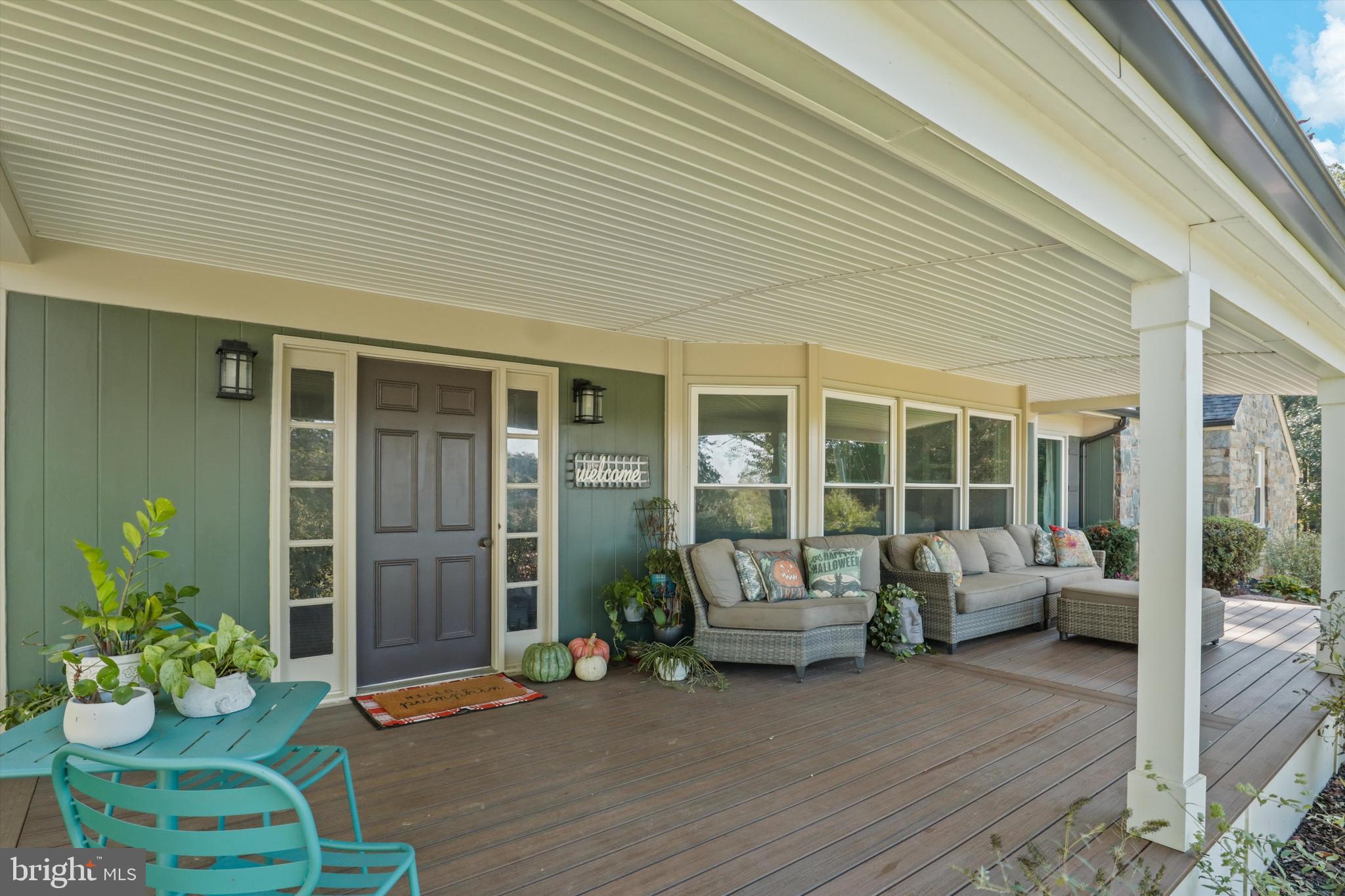 6811 WHITE ROCK ROAD