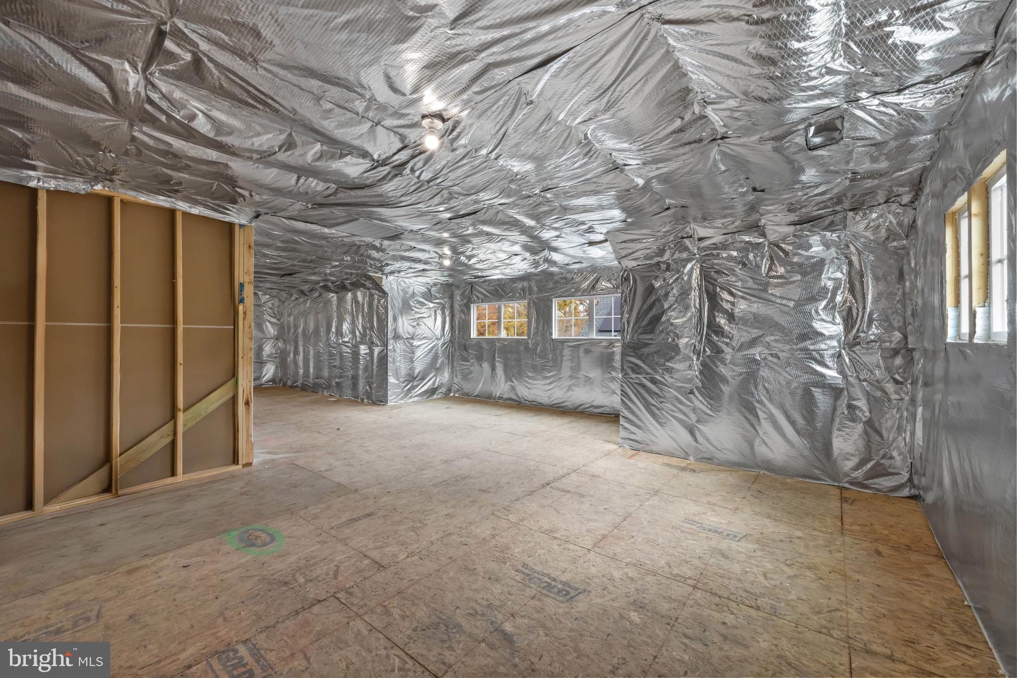 HOLLIN KNOLL - Residential