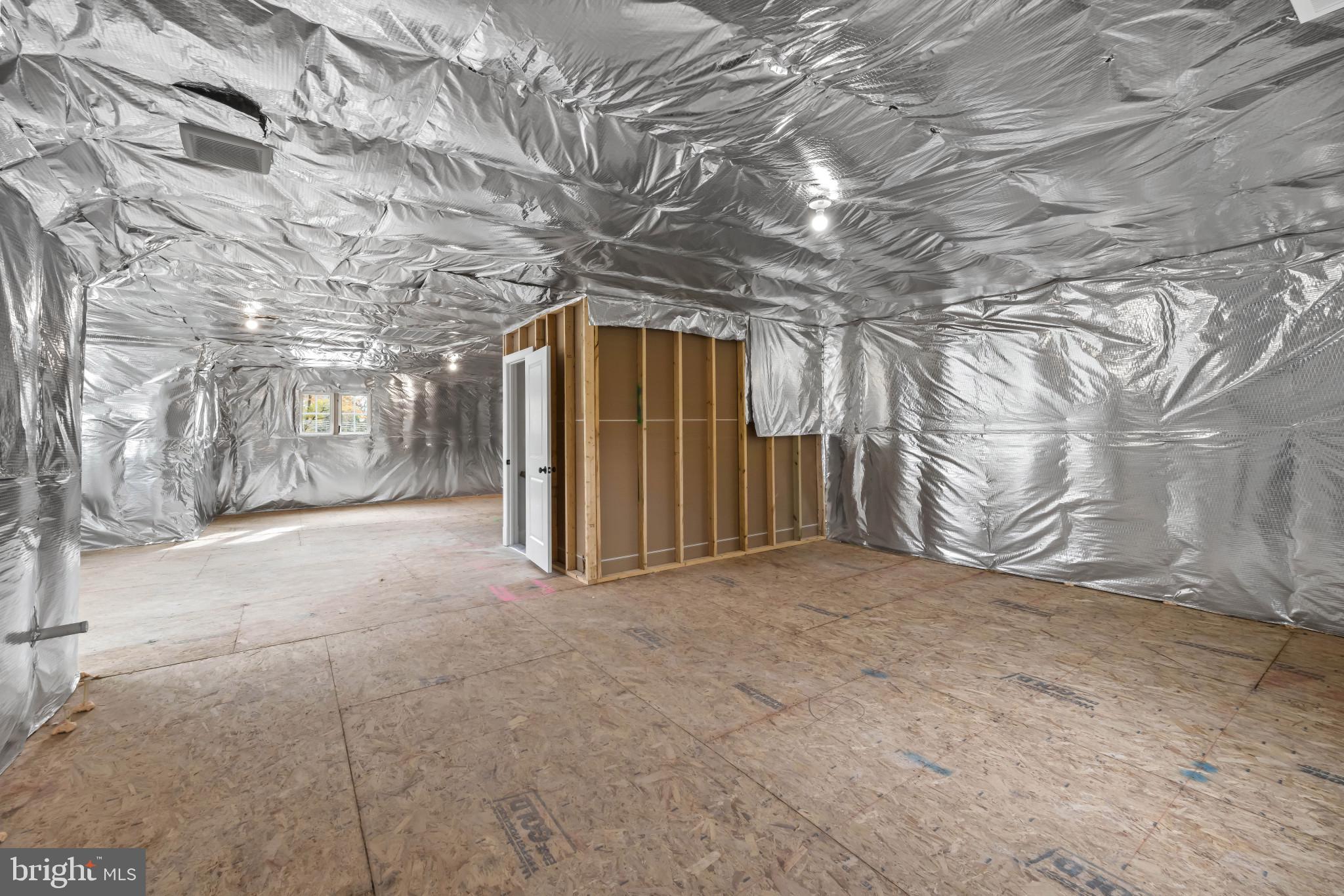 HOLLIN KNOLL - Residential