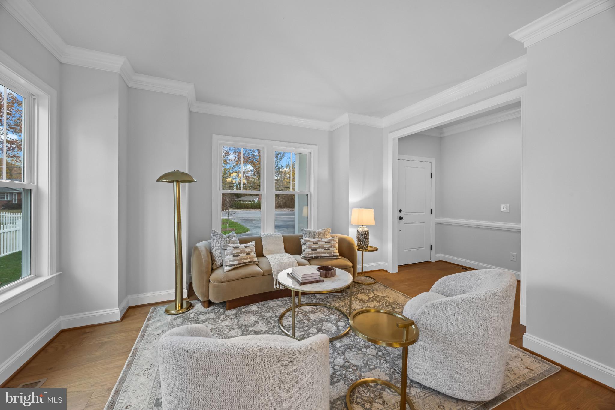 HOLLIN KNOLL - Residential