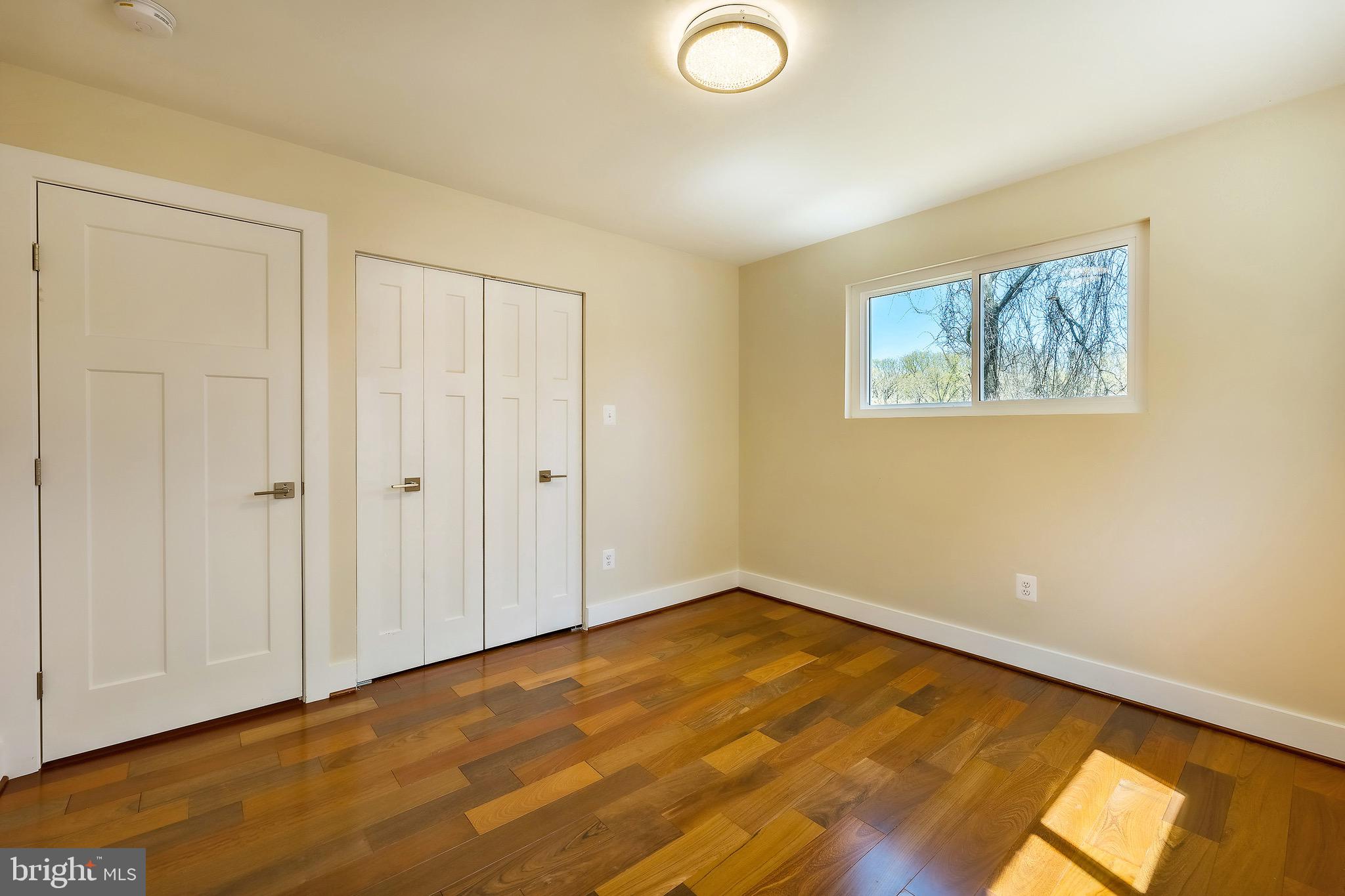 HILLCREST - Residential